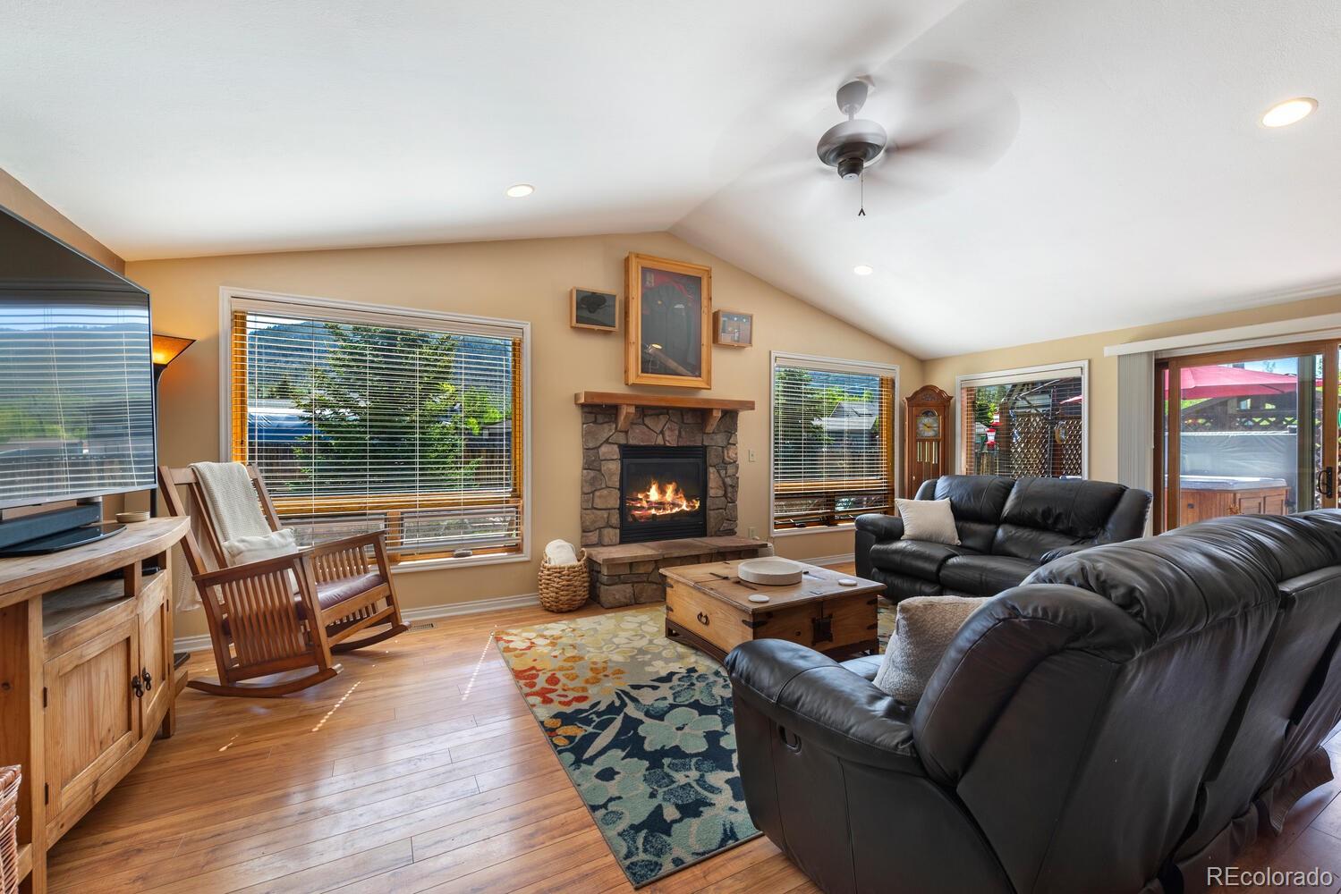 MLS Image #16 for 864  summit drive,dillon, Colorado