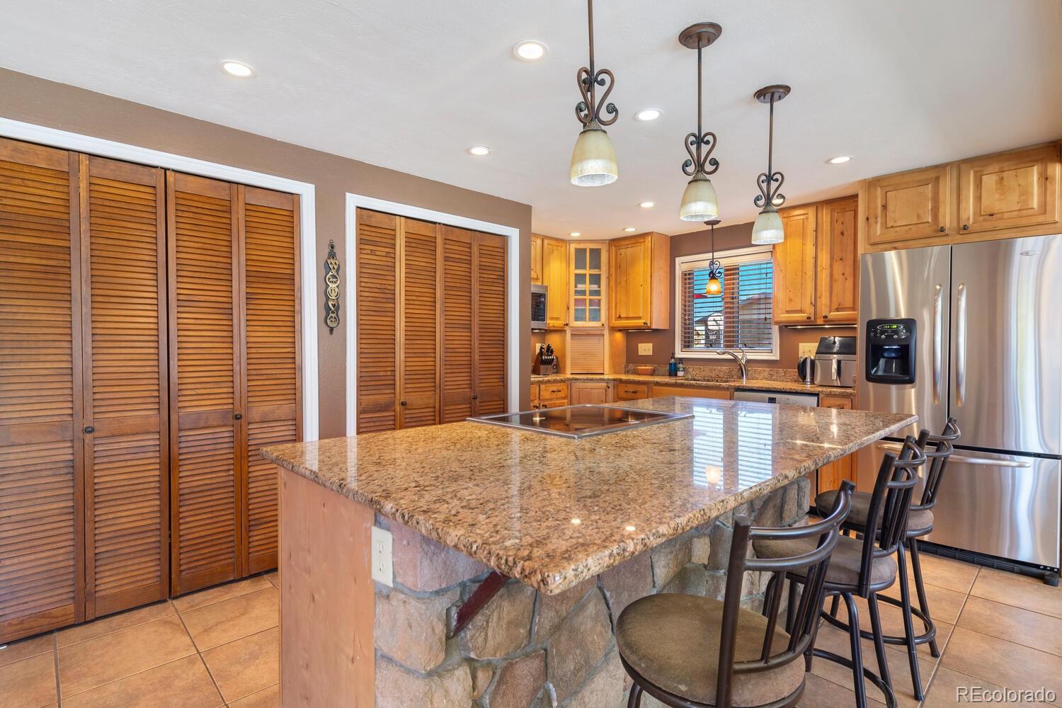 MLS Image #9 for 864  summit drive,dillon, Colorado