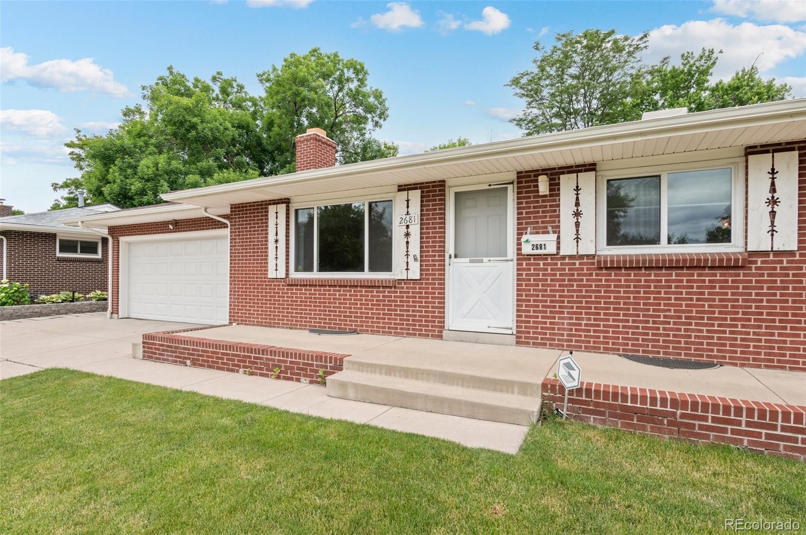 MLS Image #3 for 2681 s newport street,denver, Colorado