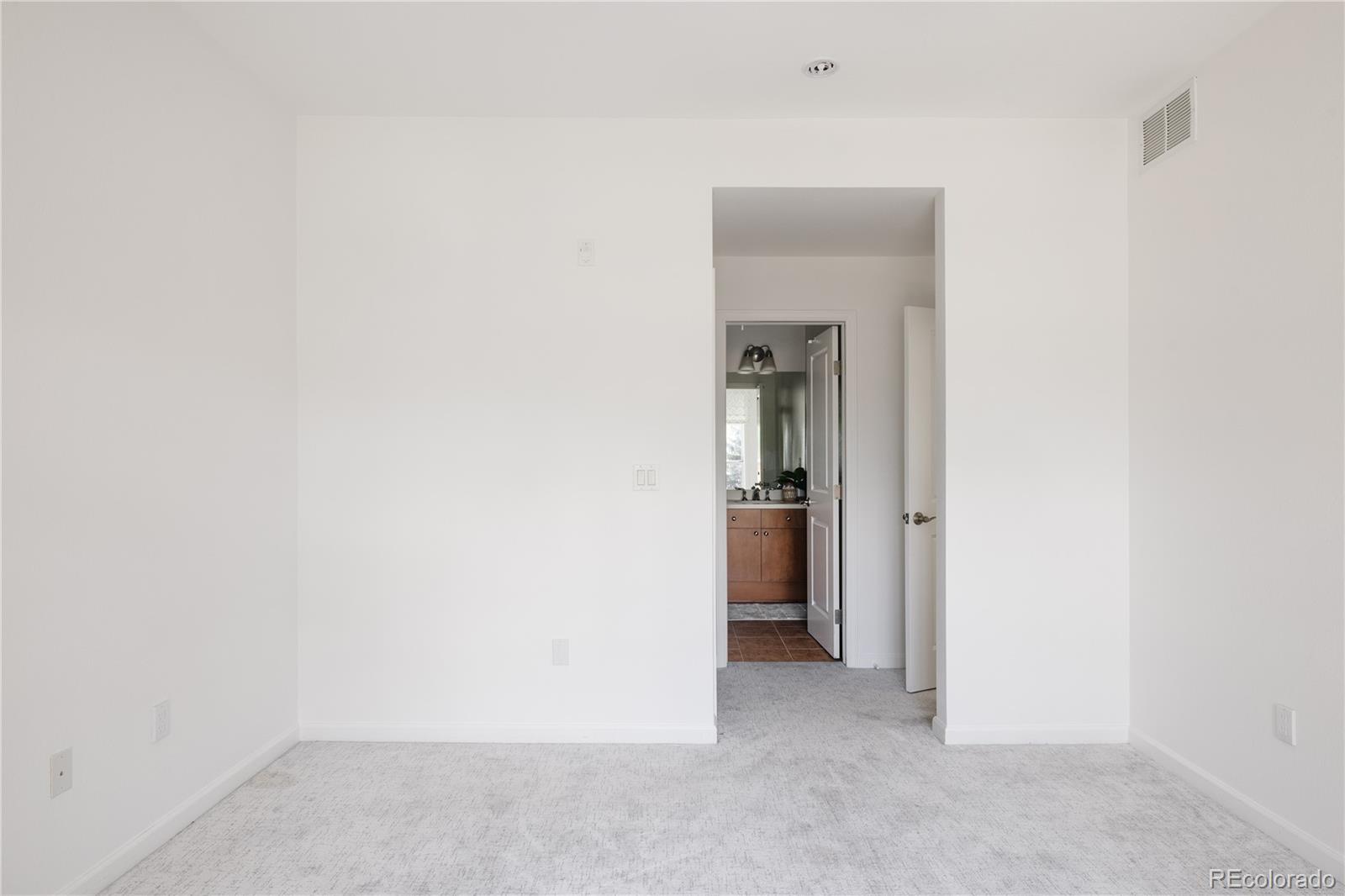 MLS Image #25 for 1662  fillmore street,denver, Colorado