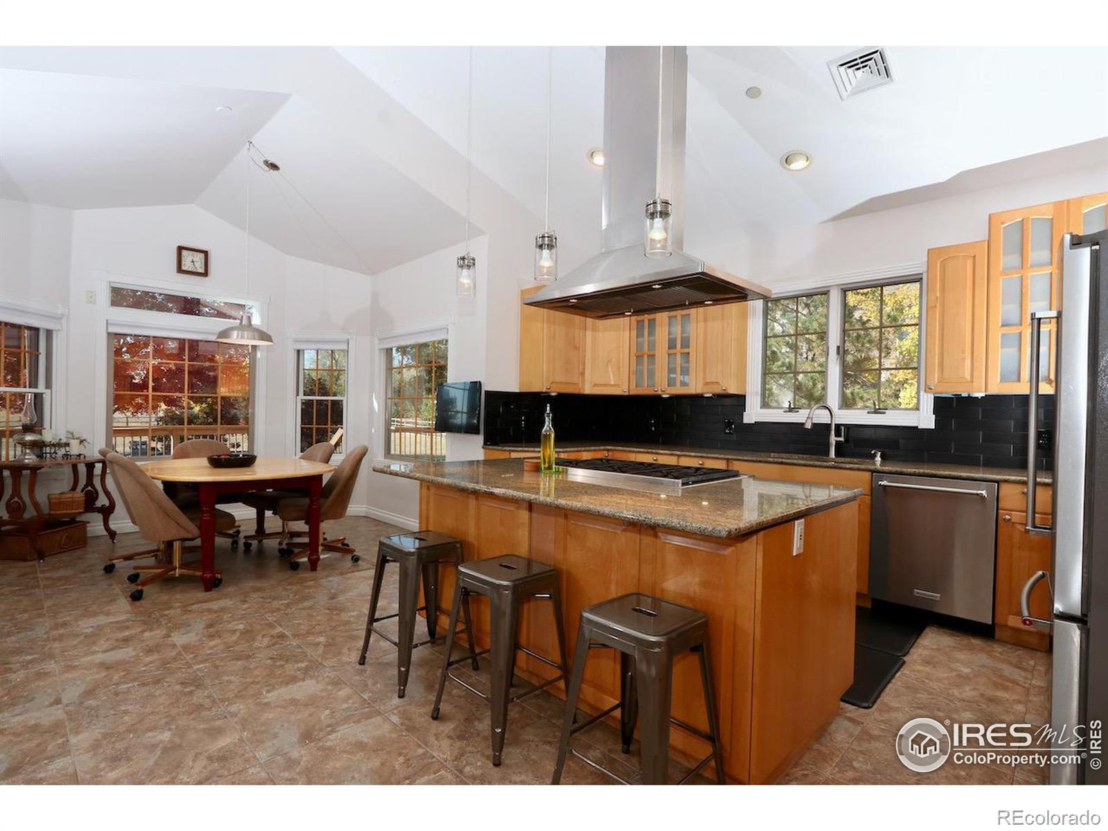 MLS Image #5 for 7655  crestview drive,niwot, Colorado