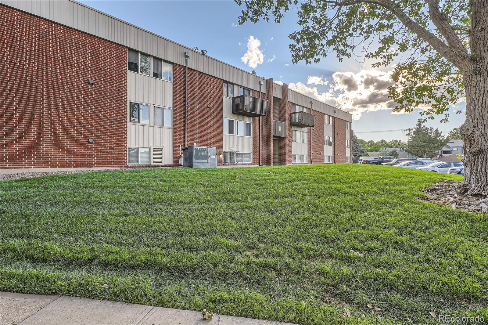 MLS Image #20 for 3643 s sheridan boulevard,denver, Colorado