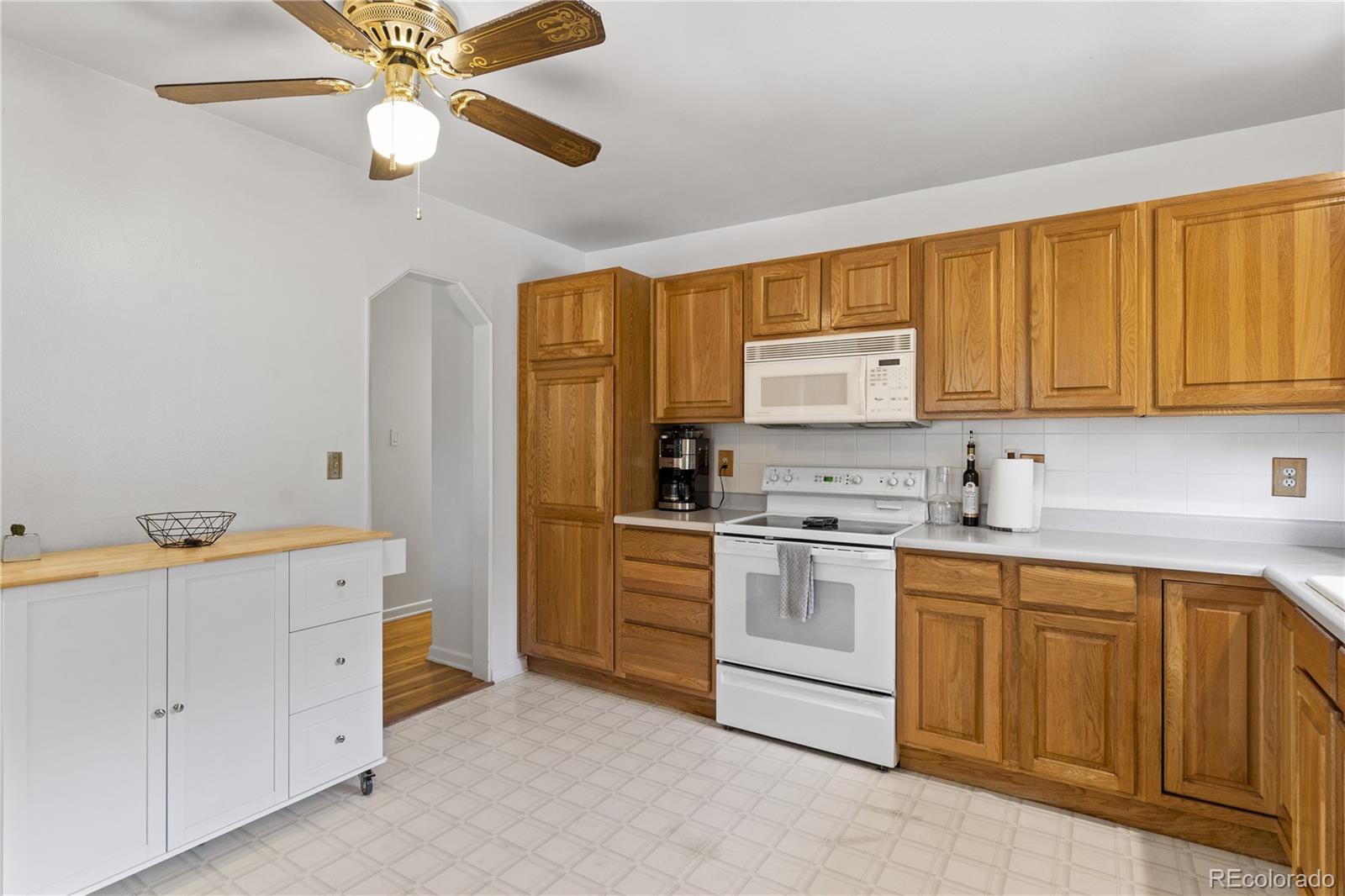 MLS Image #10 for 1353 e fremont circle,centennial, Colorado