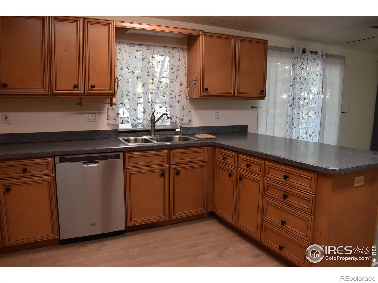 MLS Image #11 for 503  melody lane,platteville, Colorado