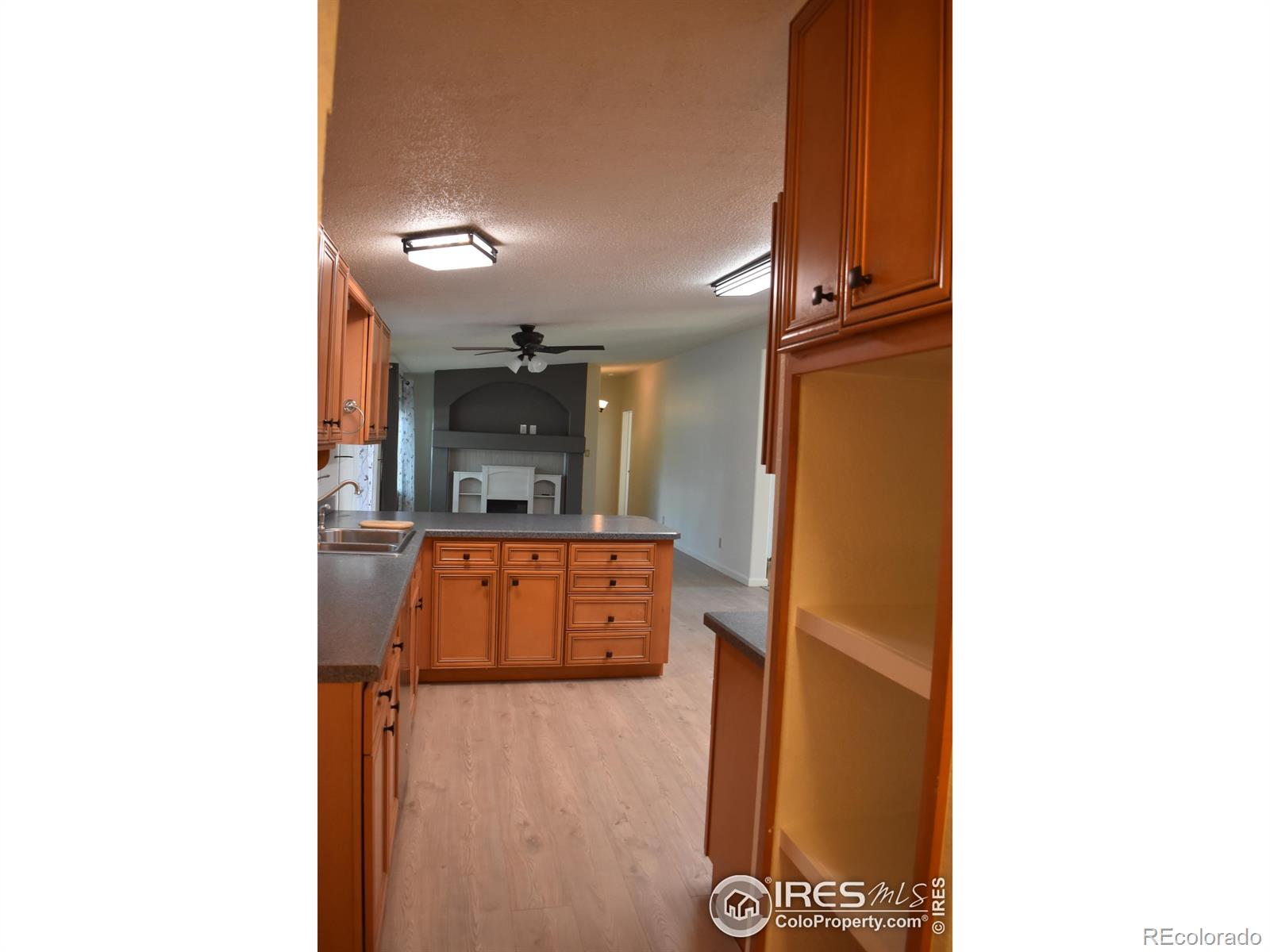 MLS Image #13 for 503  melody lane,platteville, Colorado