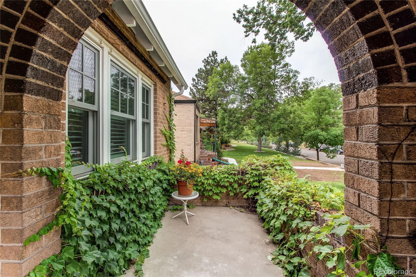 MLS Image #2 for 1346  dahlia street,denver, Colorado