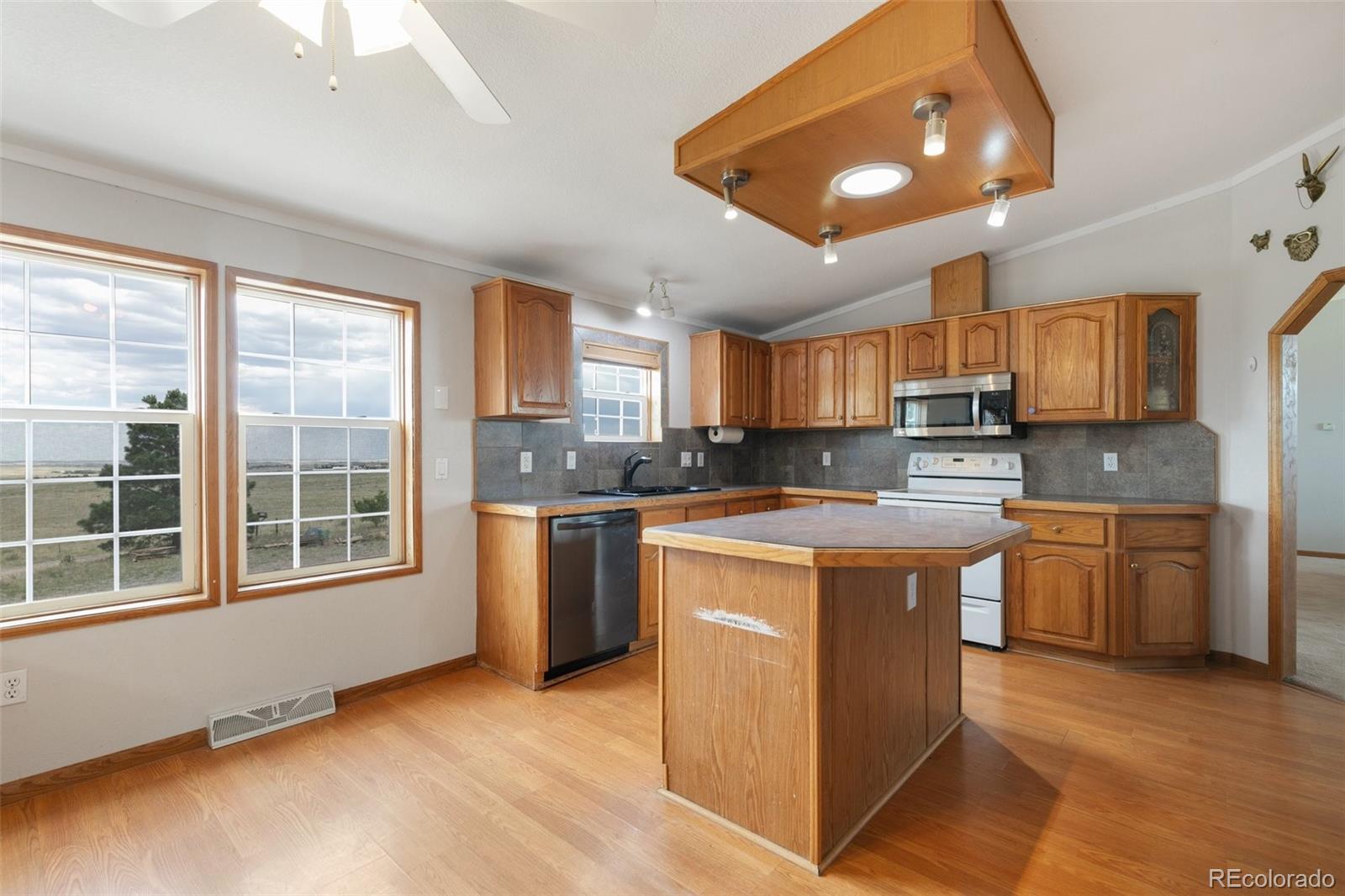 MLS Image #10 for 15130  jorba grove,peyton, Colorado