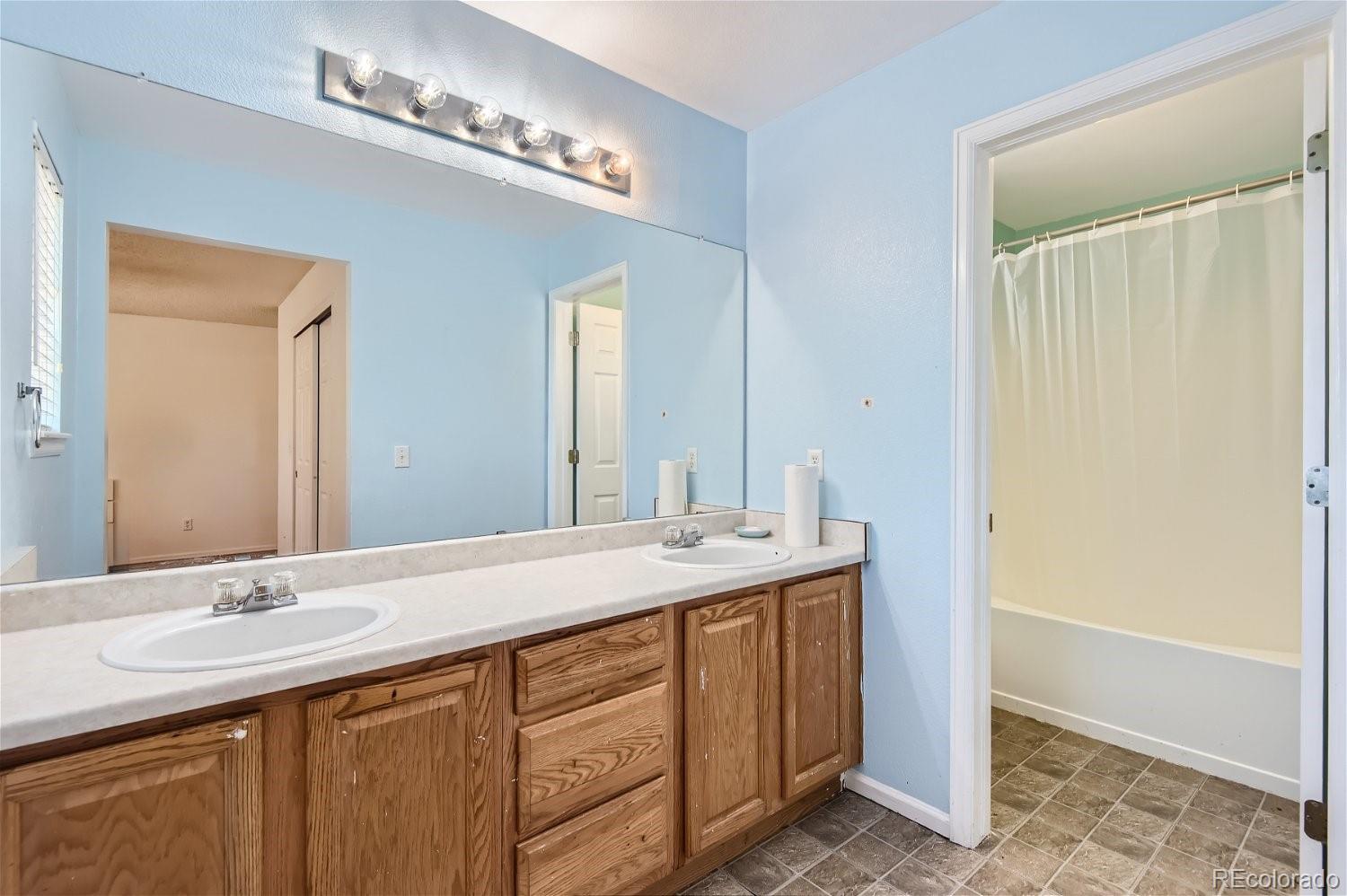 MLS Image #12 for 3810 s himalaya way,aurora, Colorado