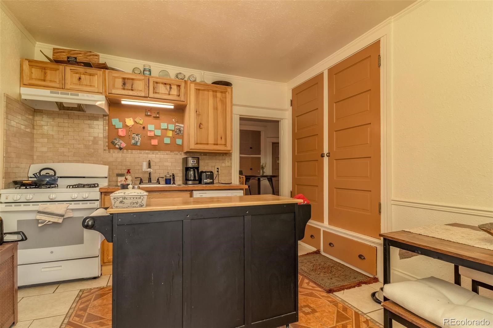 MLS Image #28 for 1112 e bayaud avenue,denver, Colorado