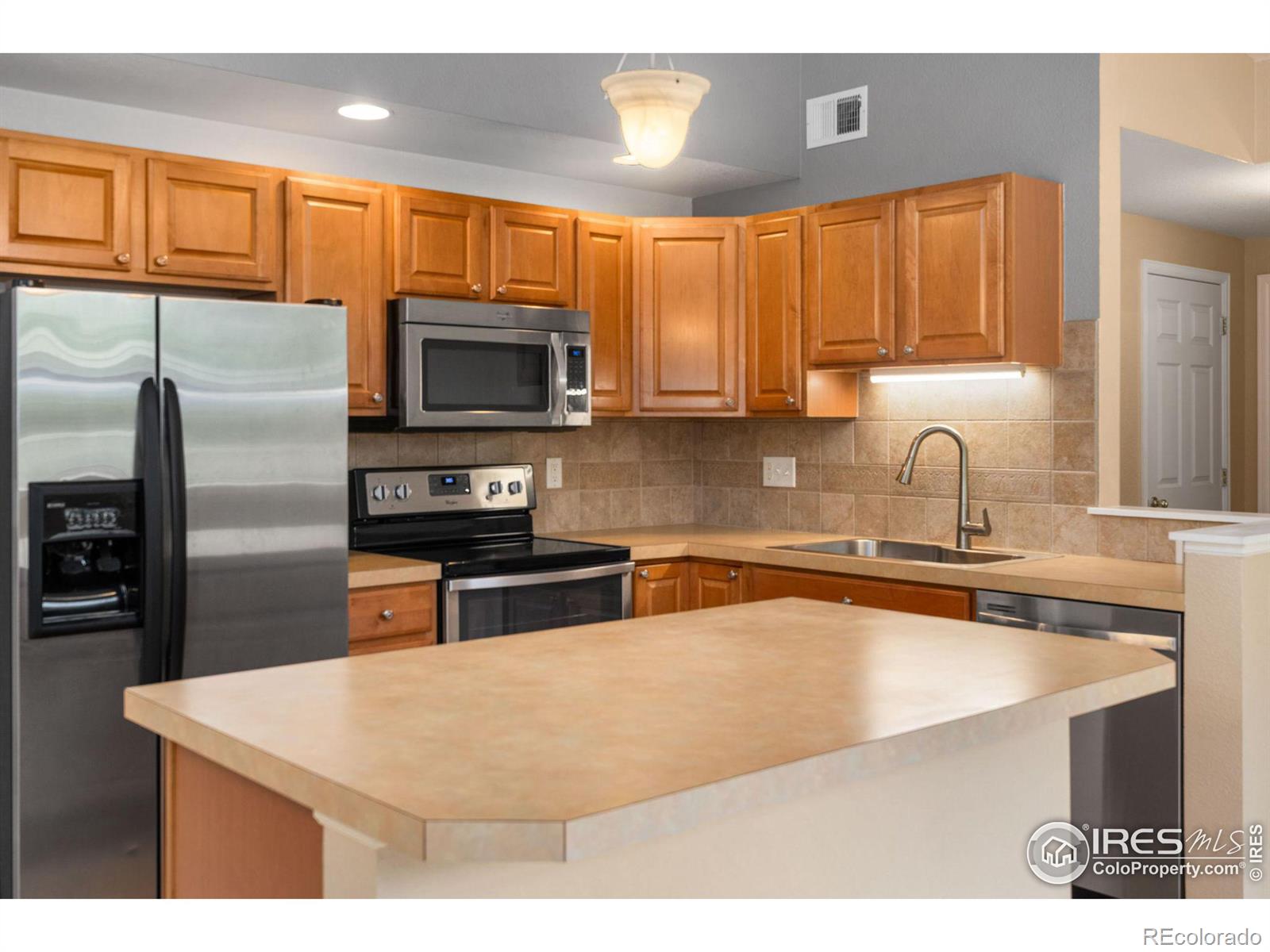 MLS Image #6 for 1837  grays peak drive,loveland, Colorado