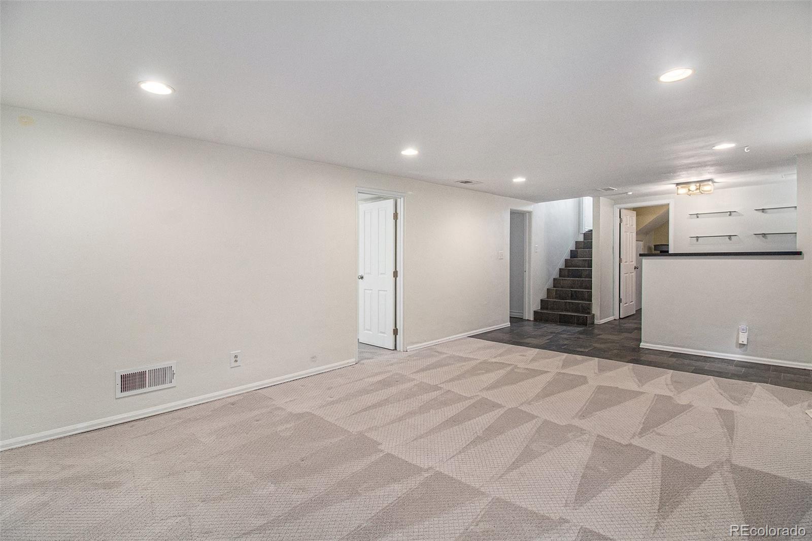 MLS Image #15 for 280 s marion parkway,denver, Colorado