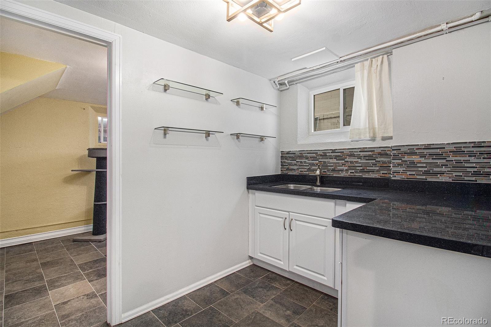 MLS Image #19 for 280 s marion parkway,denver, Colorado