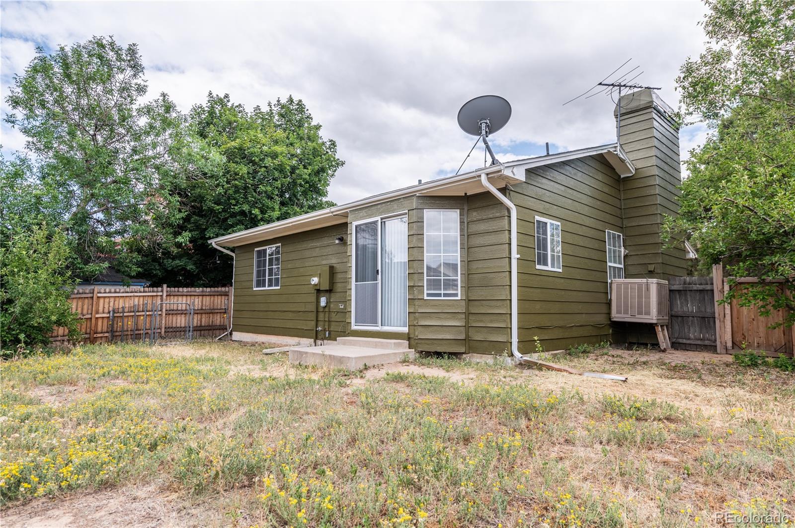 MLS Image #14 for 14991 e elk place,denver, Colorado