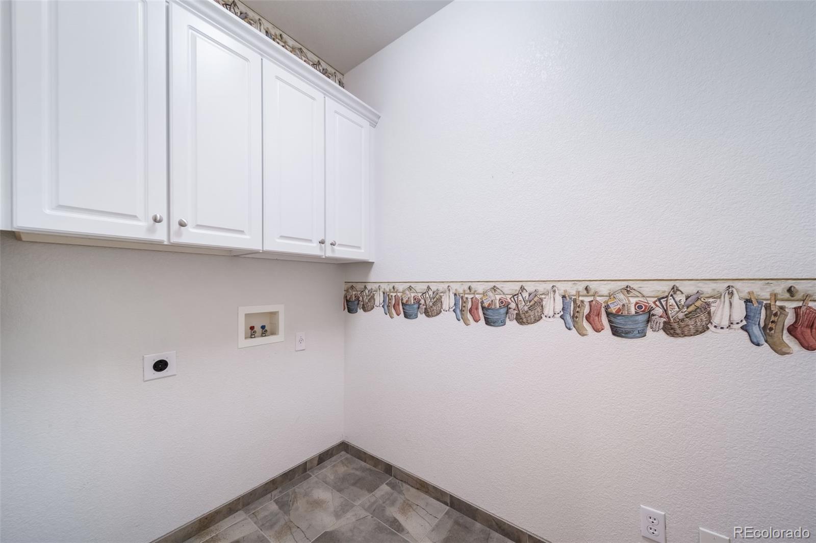 MLS Image #24 for 2625 s tucson way,aurora, Colorado