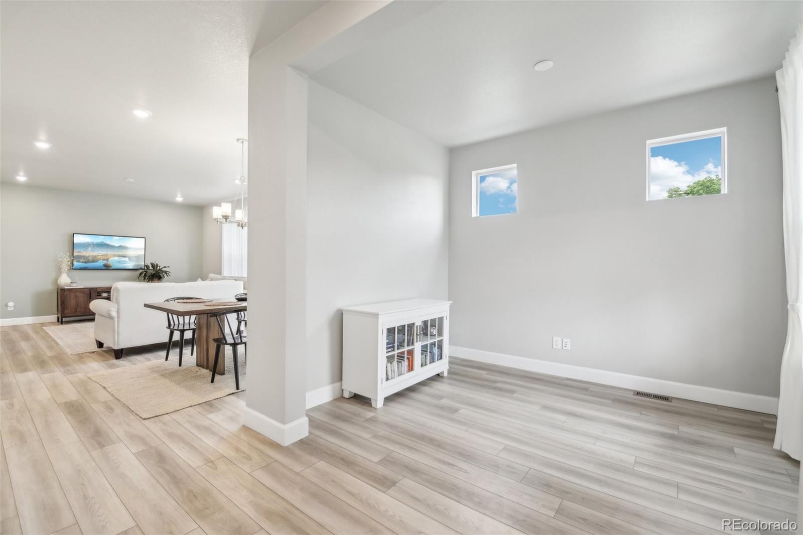 MLS Image #16 for 4561 s kipling circle,denver, Colorado