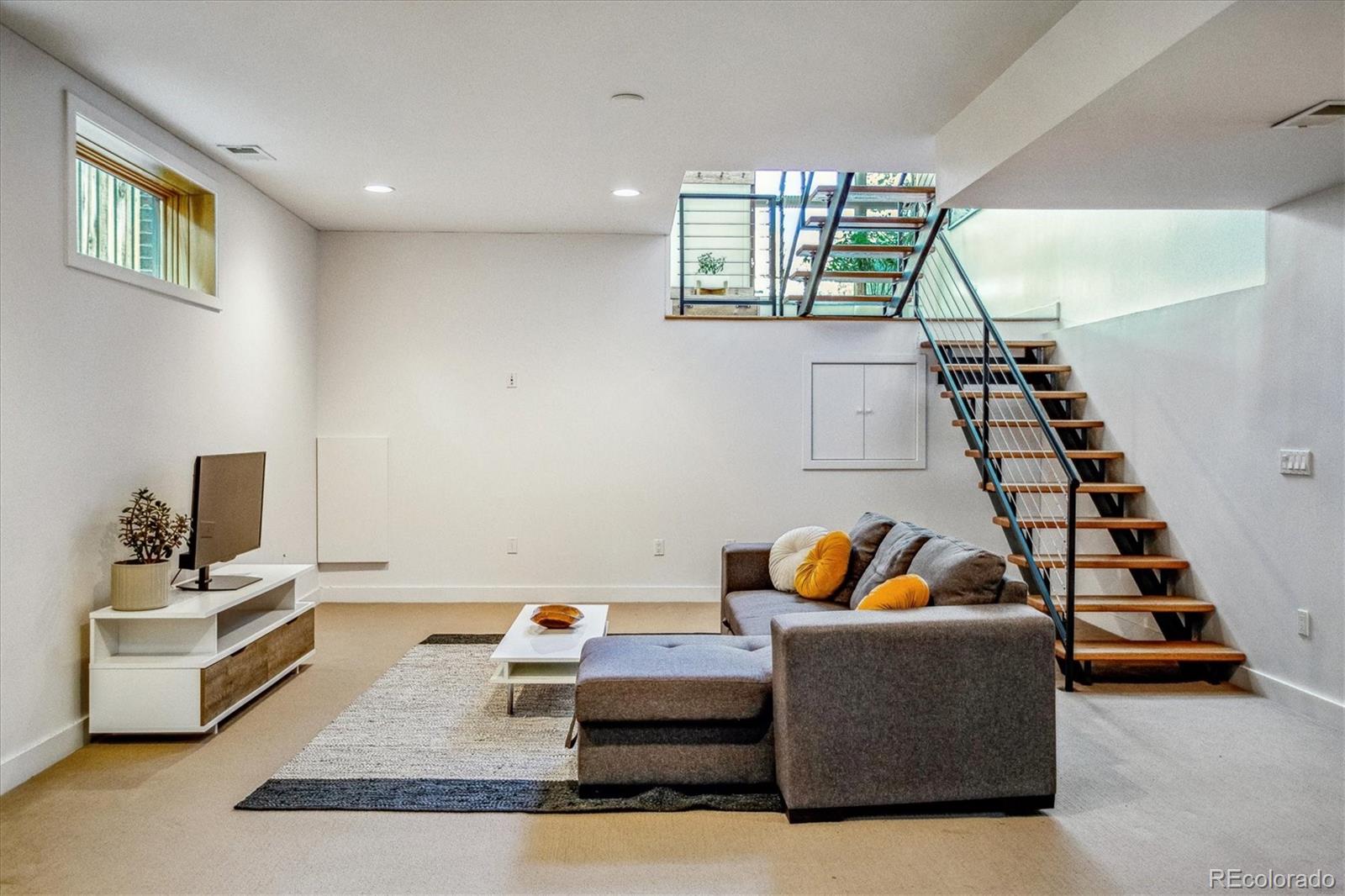 MLS Image #22 for 2460  tremont place,denver, Colorado