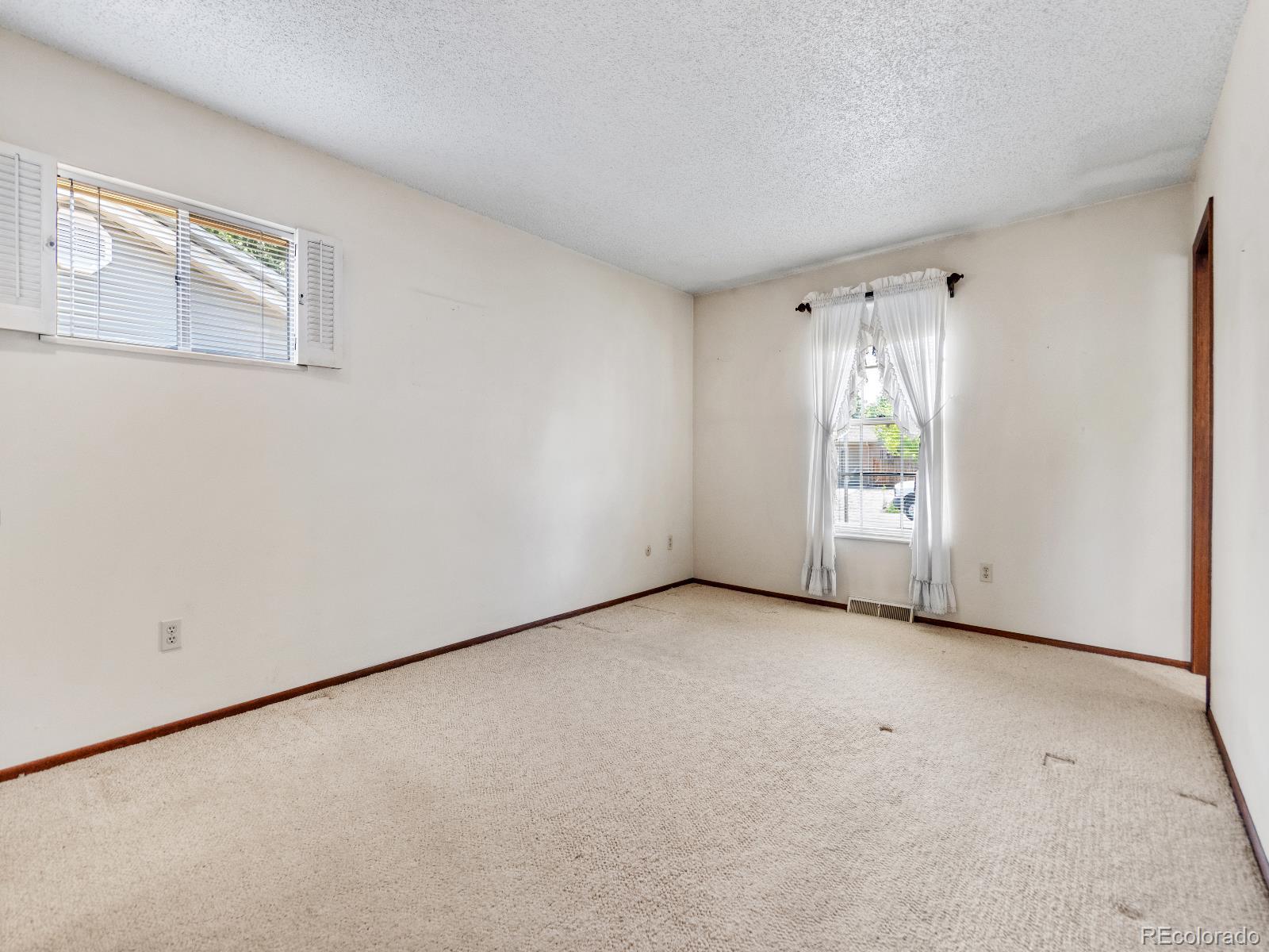 MLS Image #19 for 6416 s ingalls street,littleton, Colorado