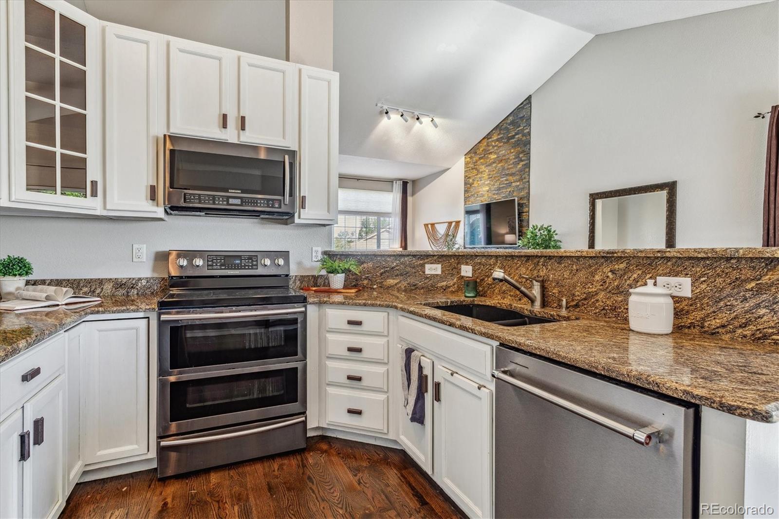 MLS Image #11 for 2326 s genoa street,aurora, Colorado