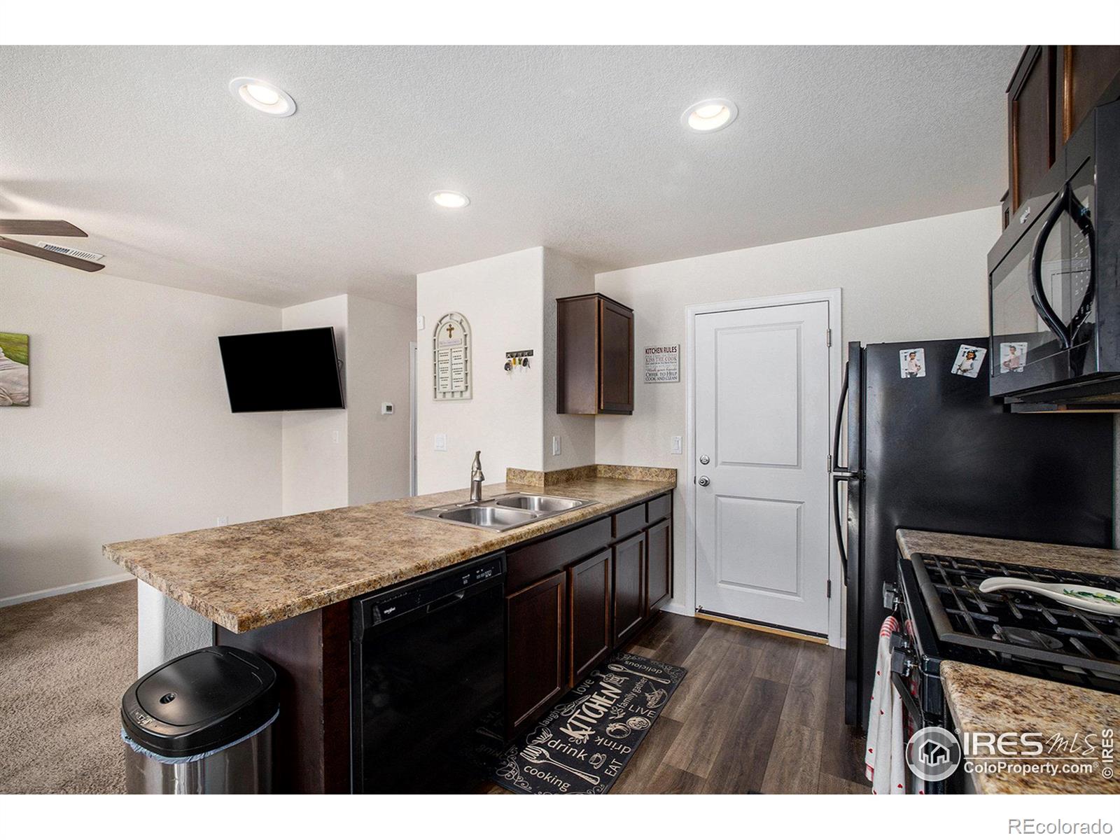 MLS Image #10 for 47342  iris avenue,bennett, Colorado