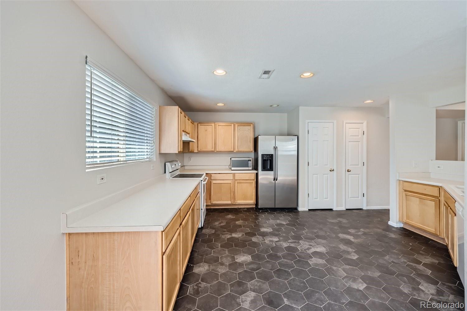 MLS Image #7 for 8090 s kittredge court,englewood, Colorado