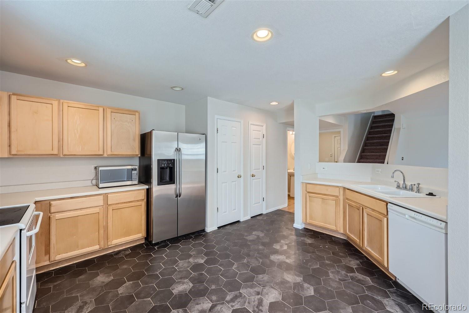 MLS Image #8 for 8090 s kittredge court,englewood, Colorado