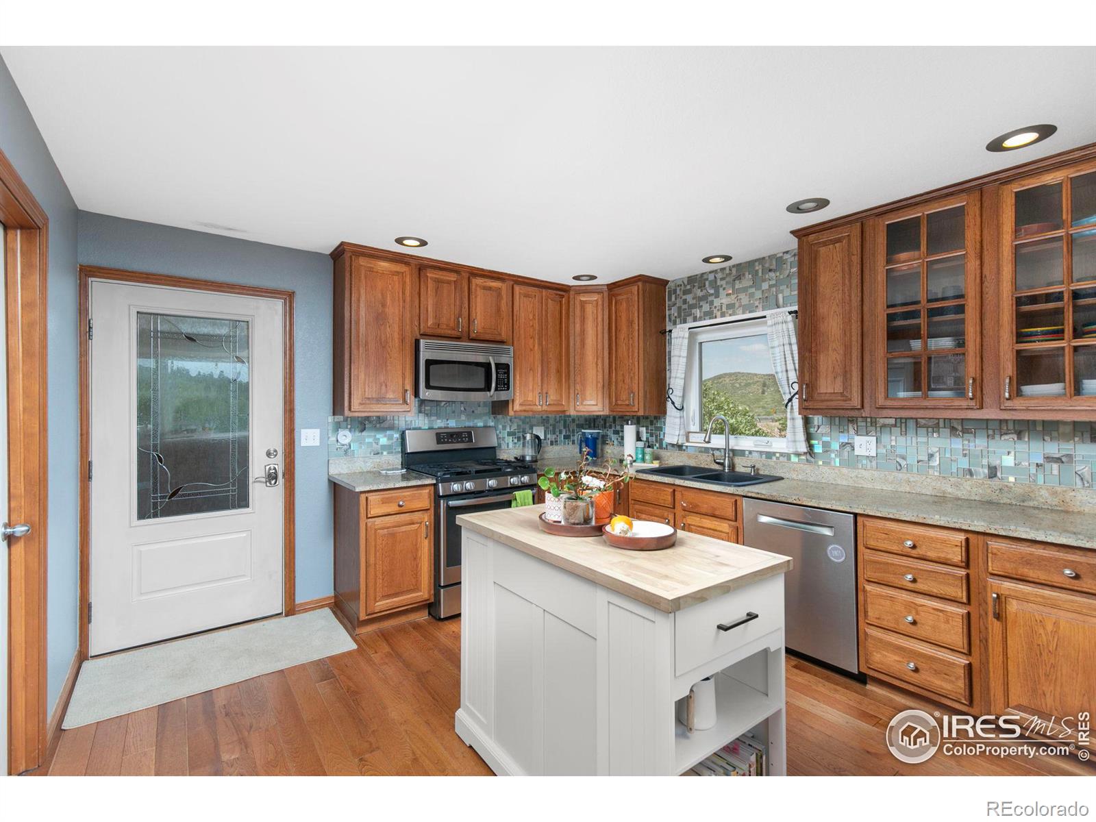 MLS Image #11 for 1004  santanka trail,bellvue, Colorado