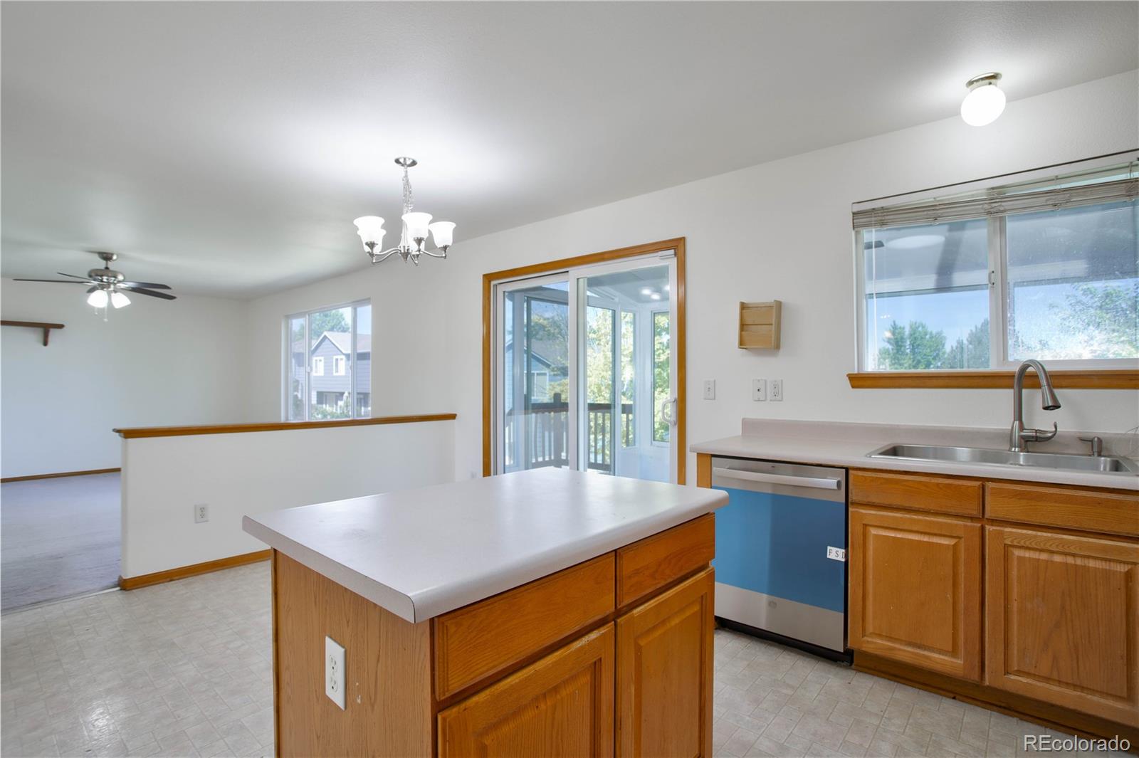 MLS Image #11 for 5625 s wenatchee street,aurora, Colorado