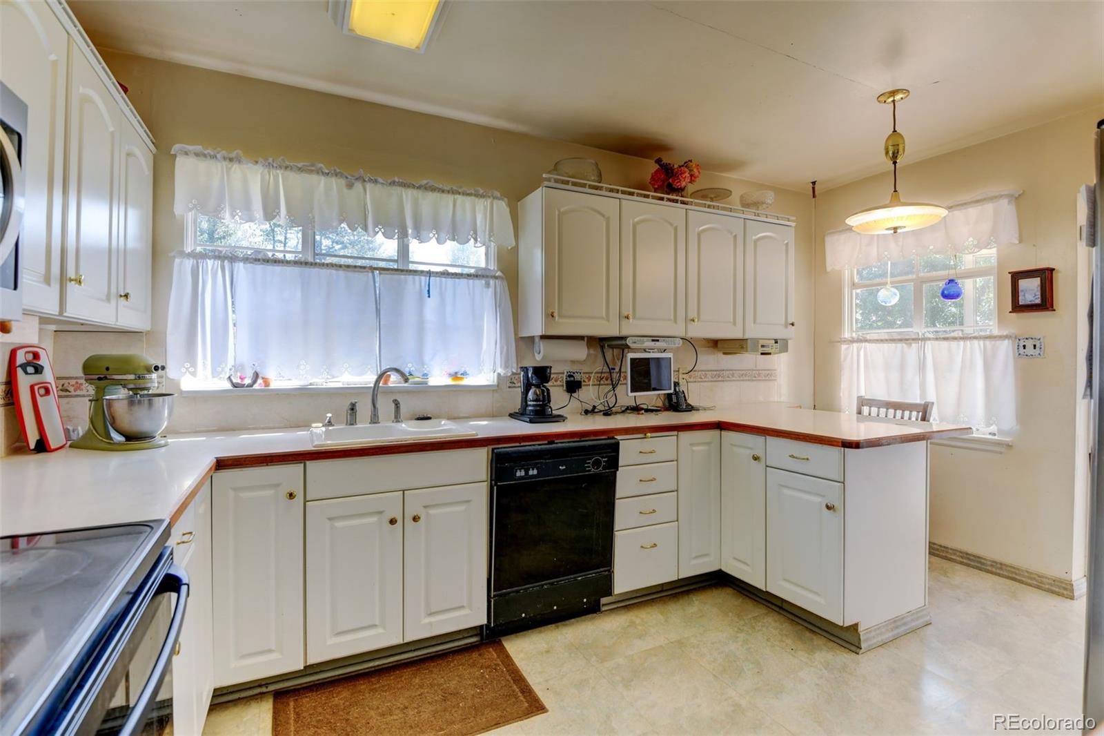 MLS Image #13 for 1525  glen dee drive,lakewood, Colorado