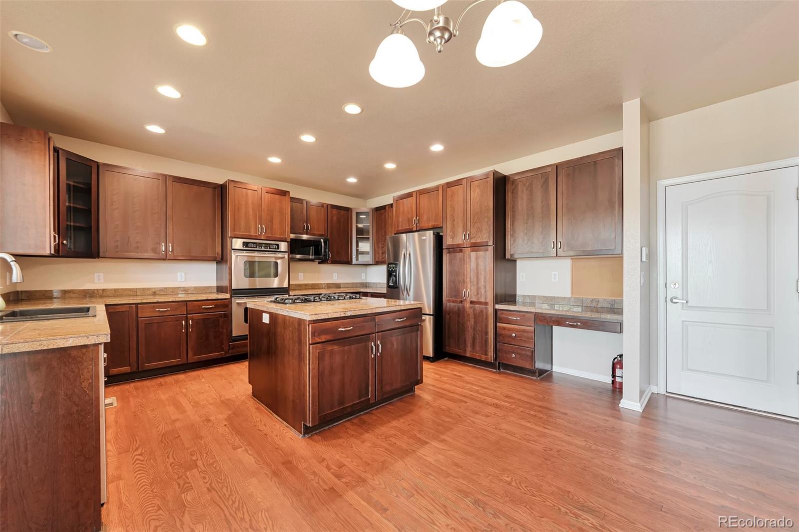 MLS Image #3 for 5898 s duquesne court,aurora, Colorado