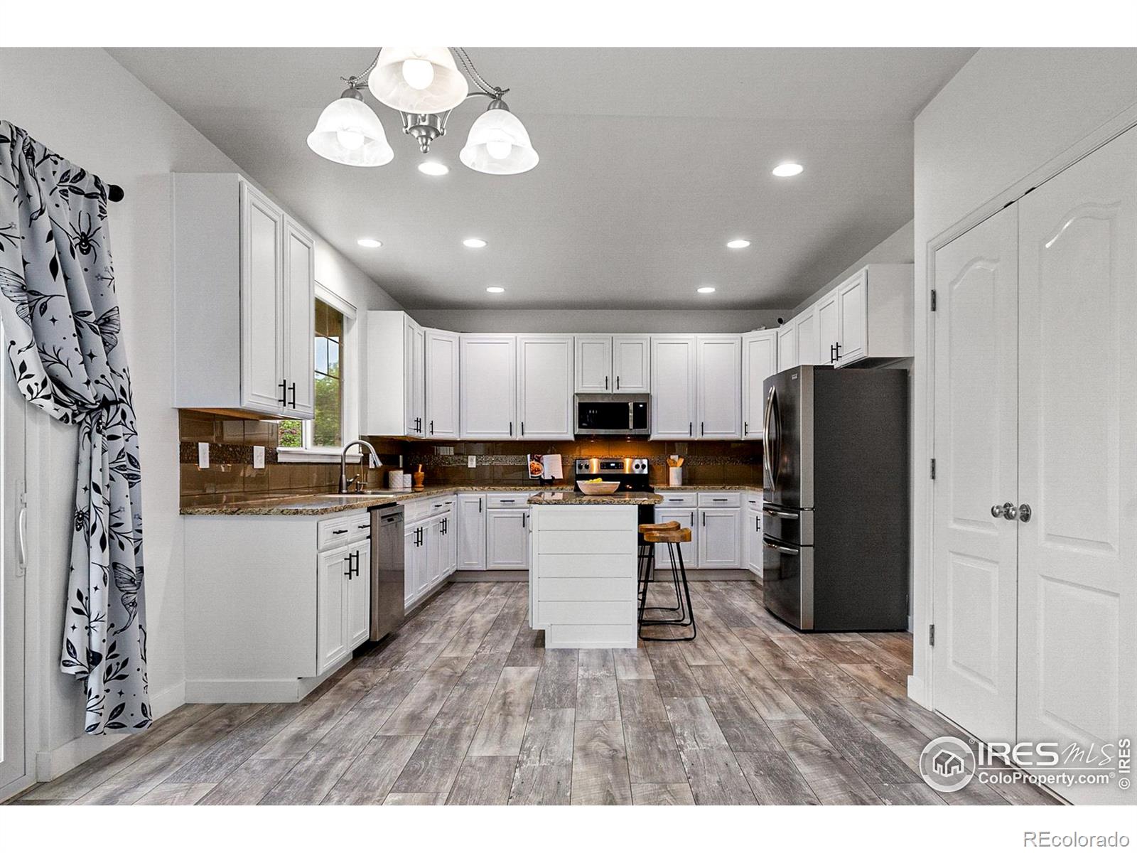 MLS Image #12 for 10186  pitkin way,commerce city, Colorado