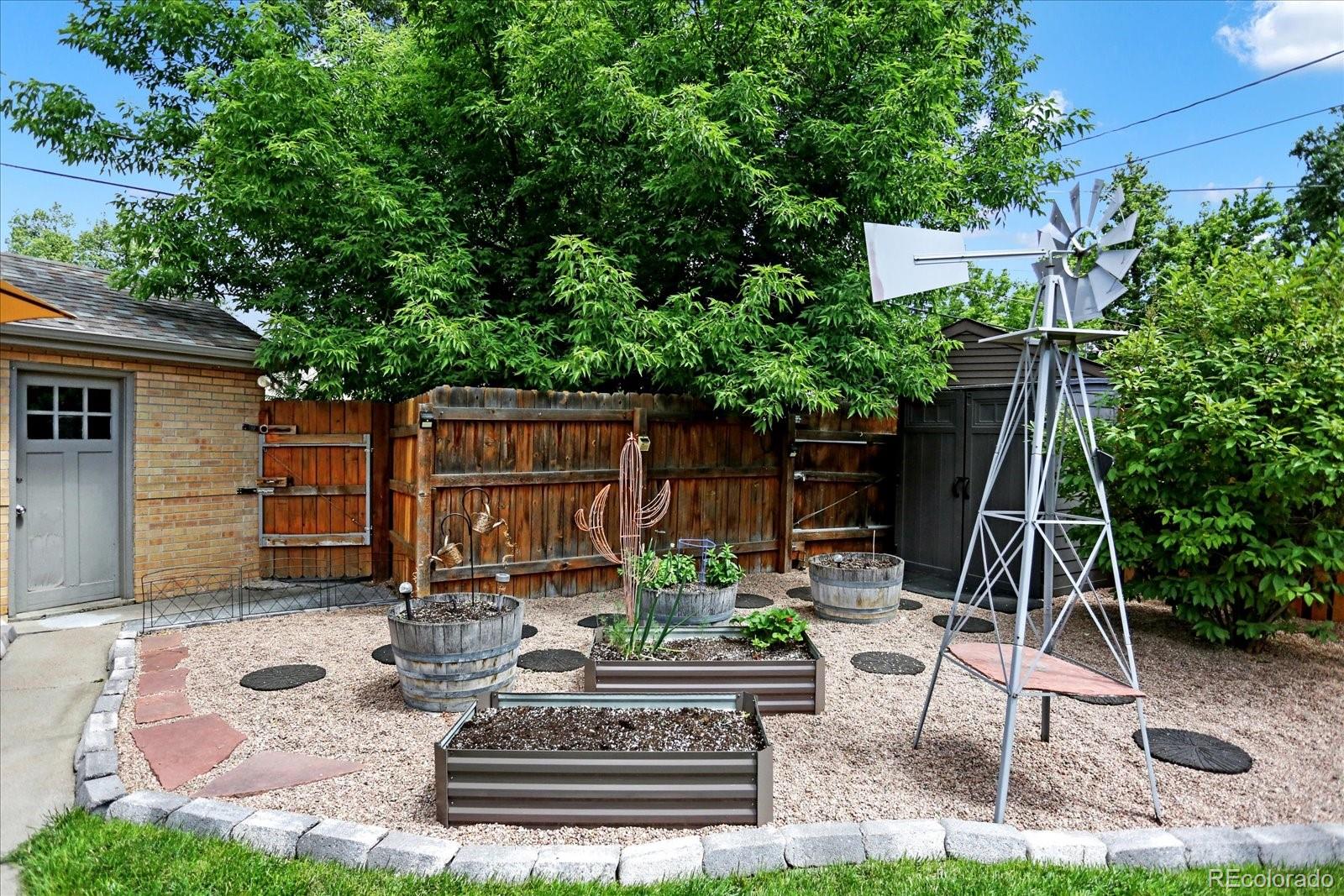 MLS Image #32 for 1660  roslyn street,denver, Colorado