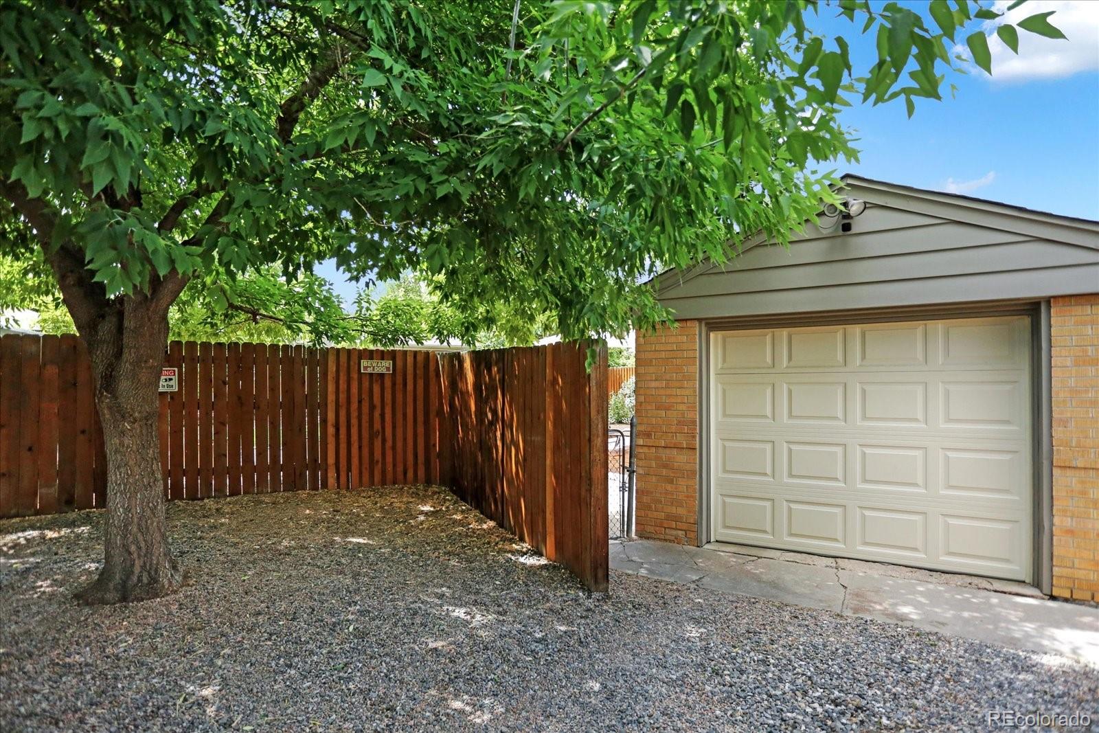 MLS Image #37 for 1660  roslyn street,denver, Colorado