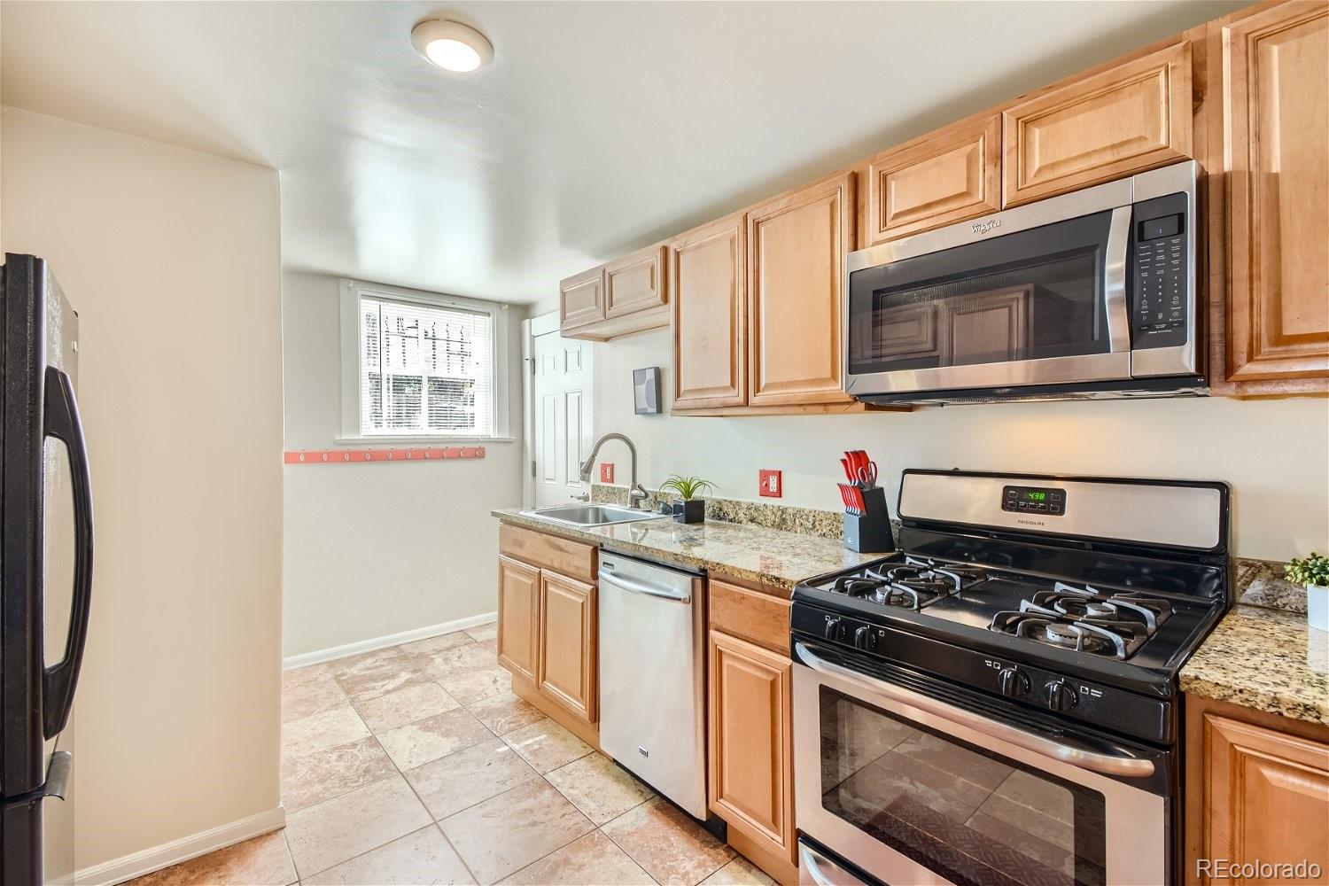 MLS Image #39 for 1439 n franklin street,denver, Colorado