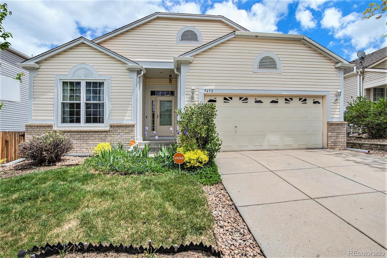 MLS Image #3 for 5652 s sicily circle,aurora, Colorado