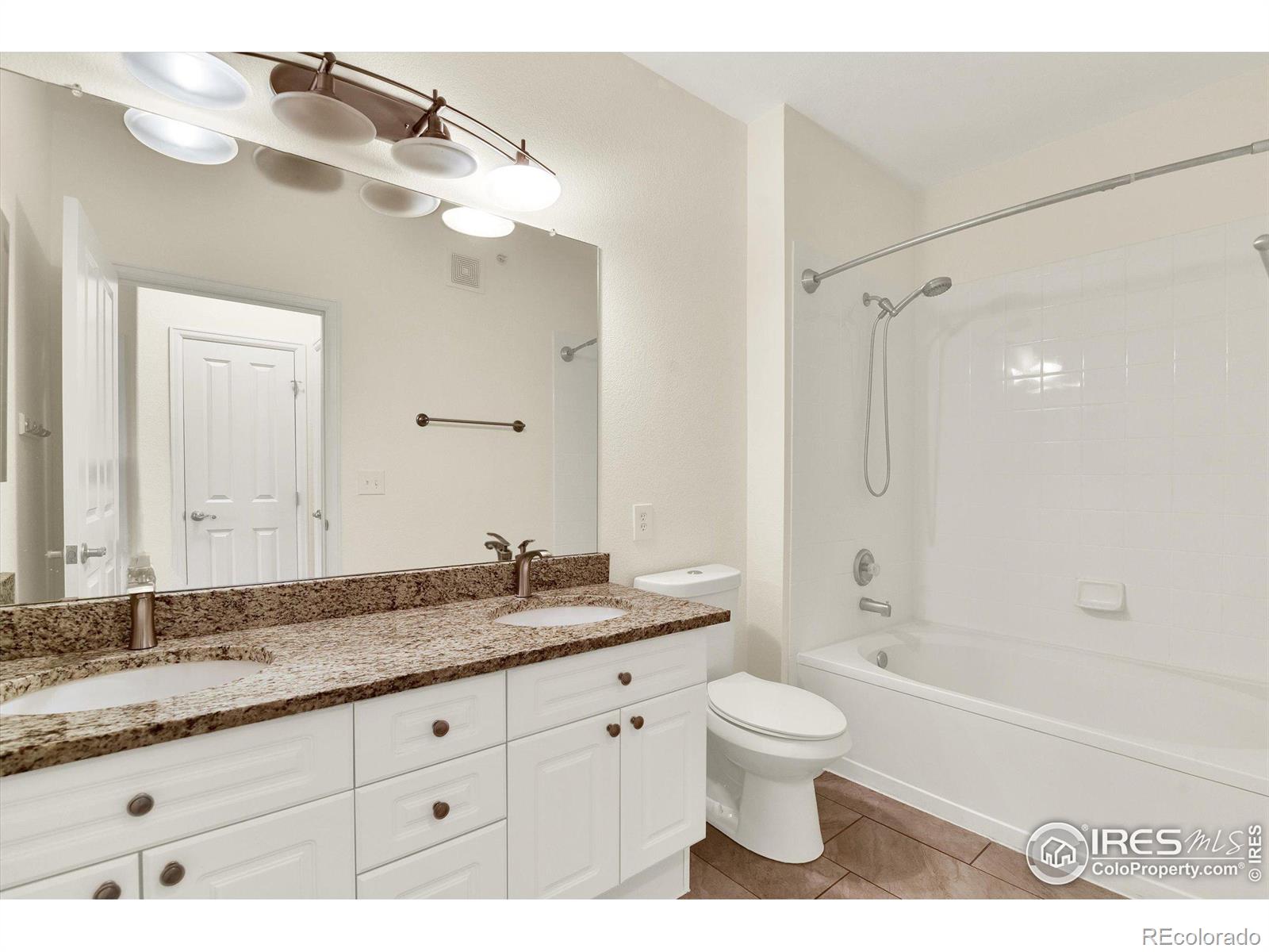 MLS Image #15 for 8309 s independence circle 306,littleton, Colorado