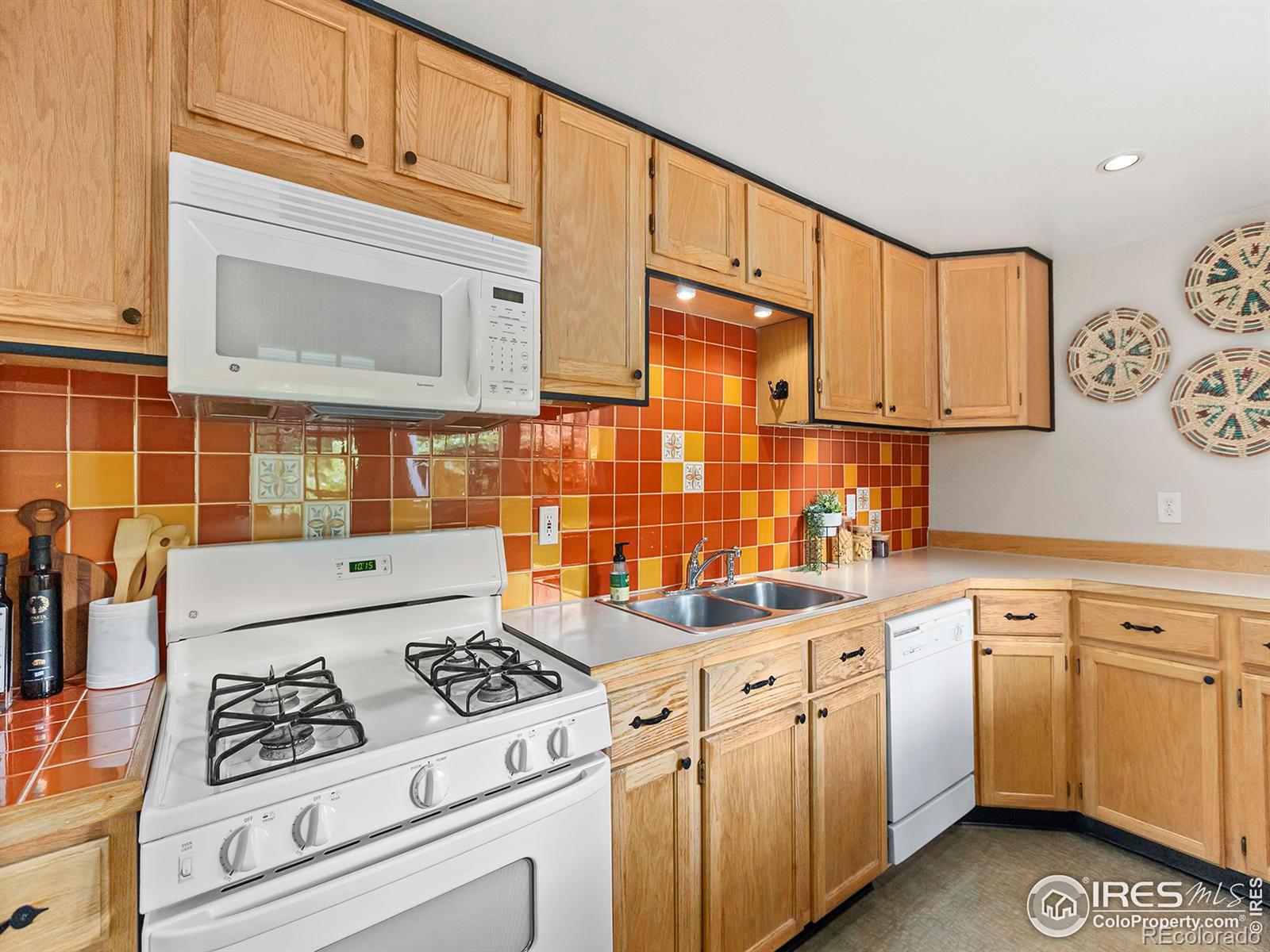 MLS Image #14 for 321 e mulberry street,fort collins, Colorado