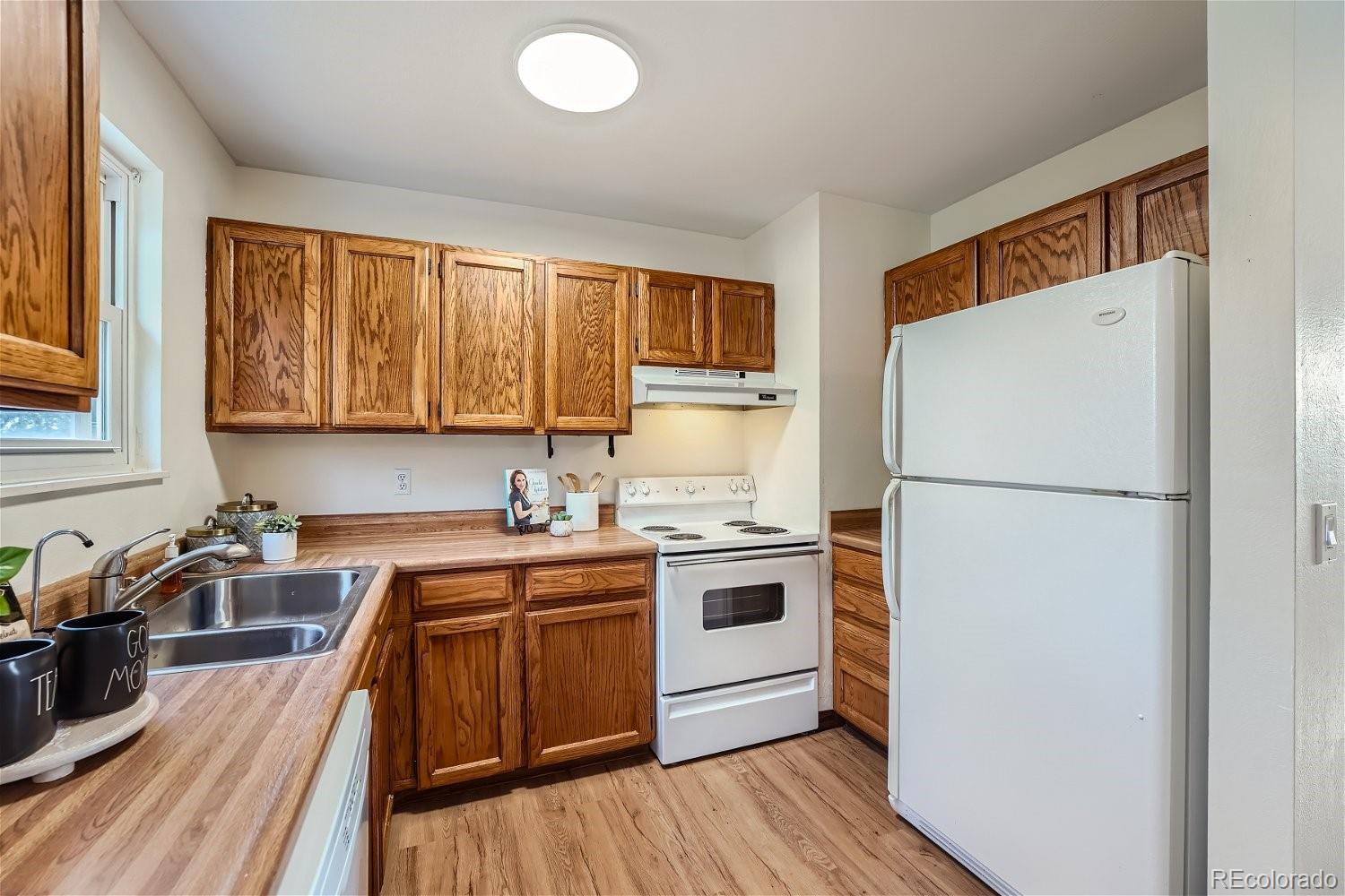 MLS Image #10 for 10726  owens court,westminster, Colorado