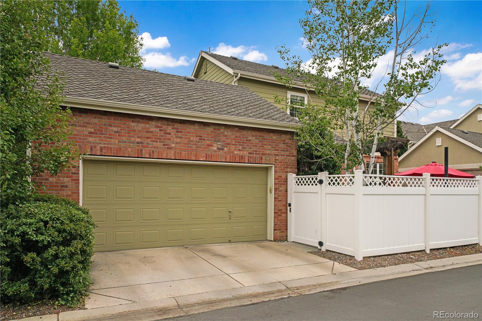 MLS Image #43 for 7922 e 6th place,denver, Colorado