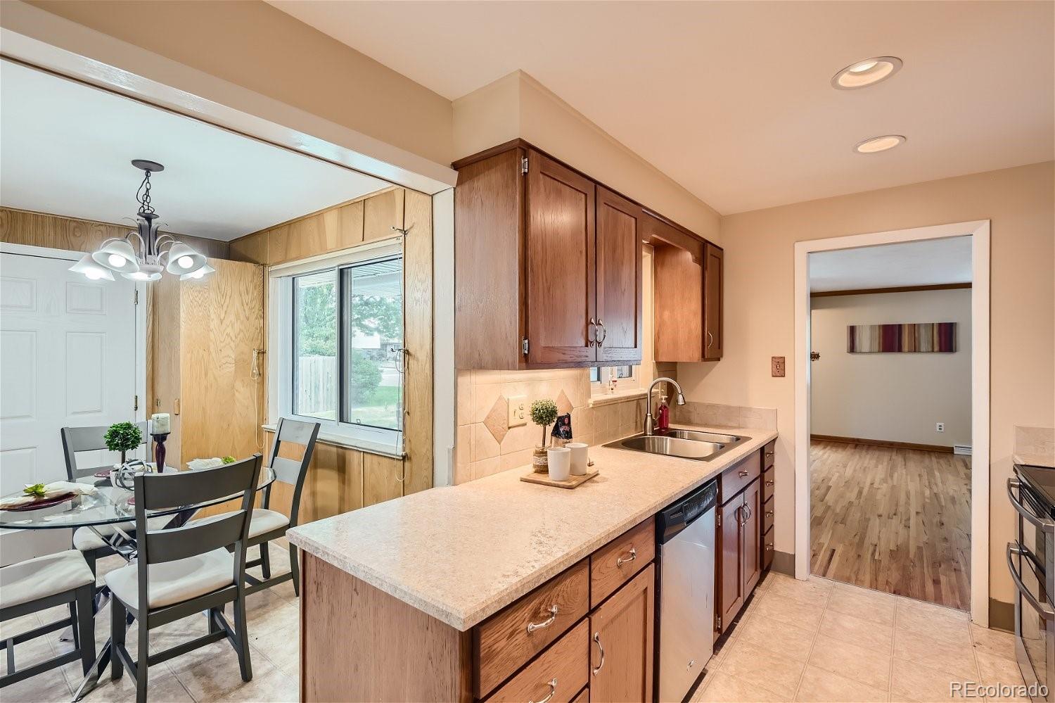 MLS Image #9 for 6006  moore street,arvada, Colorado