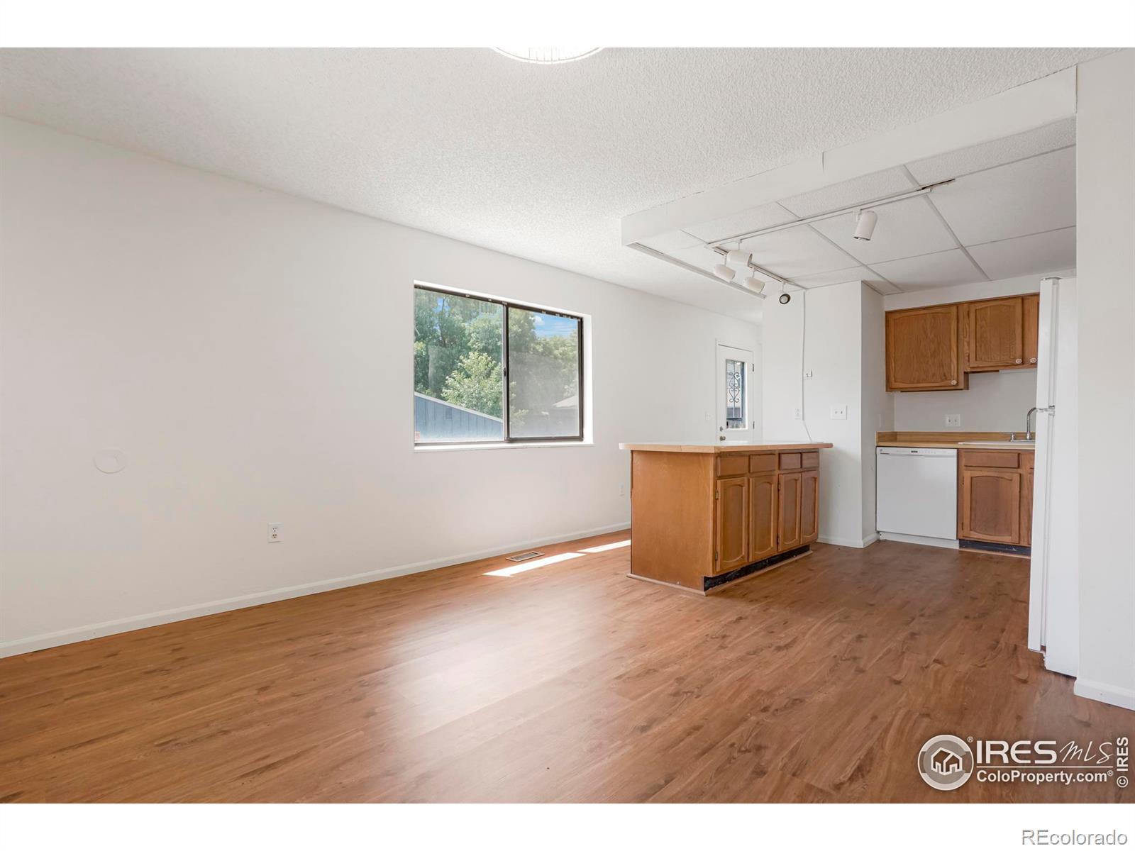 MLS Image #5 for 8189 w virginia avenue,lakewood, Colorado