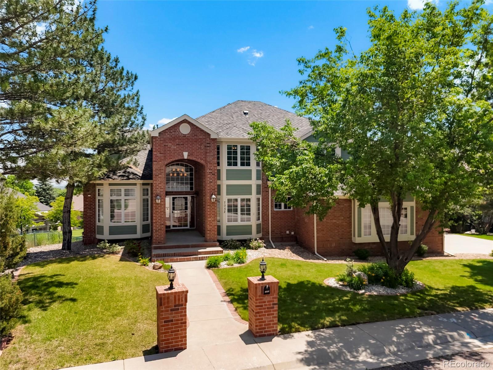 MLS Image #3 for 7052  secrest court,arvada, Colorado