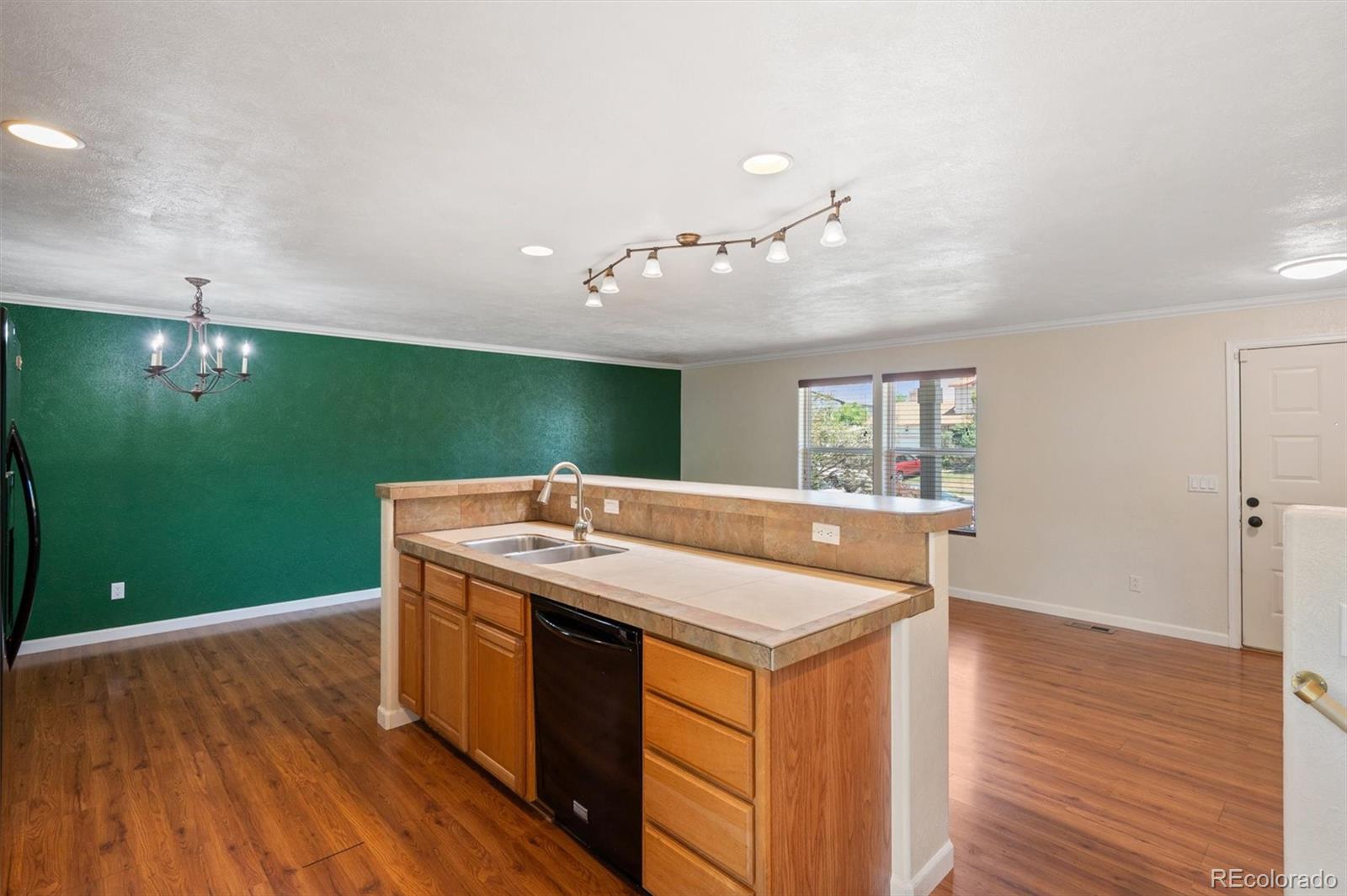 MLS Image #7 for 1597 s granby street,aurora, Colorado