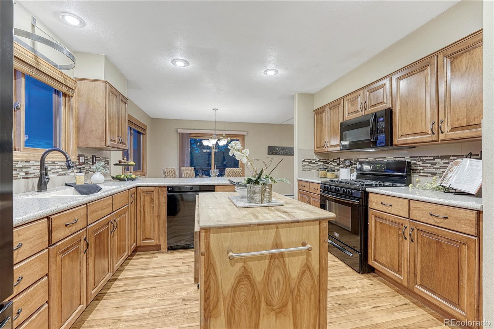 MLS Image #12 for 1441  high chateau road,florissant, Colorado