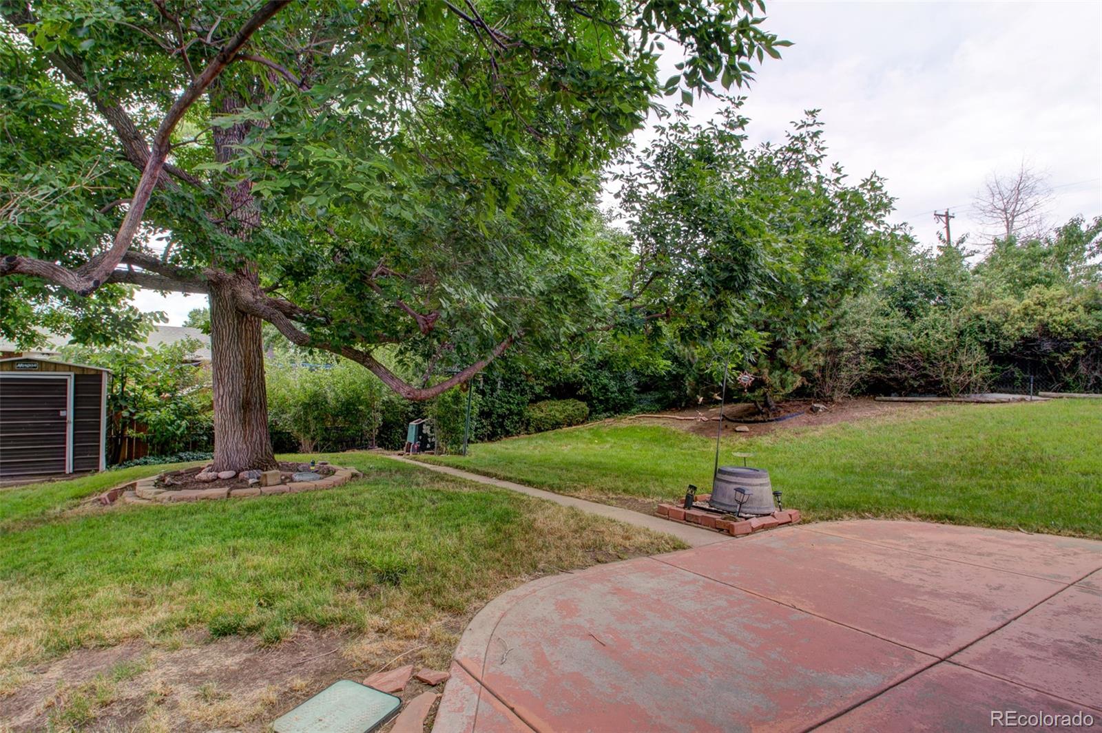 MLS Image #28 for 2713 s vrain street,denver, Colorado