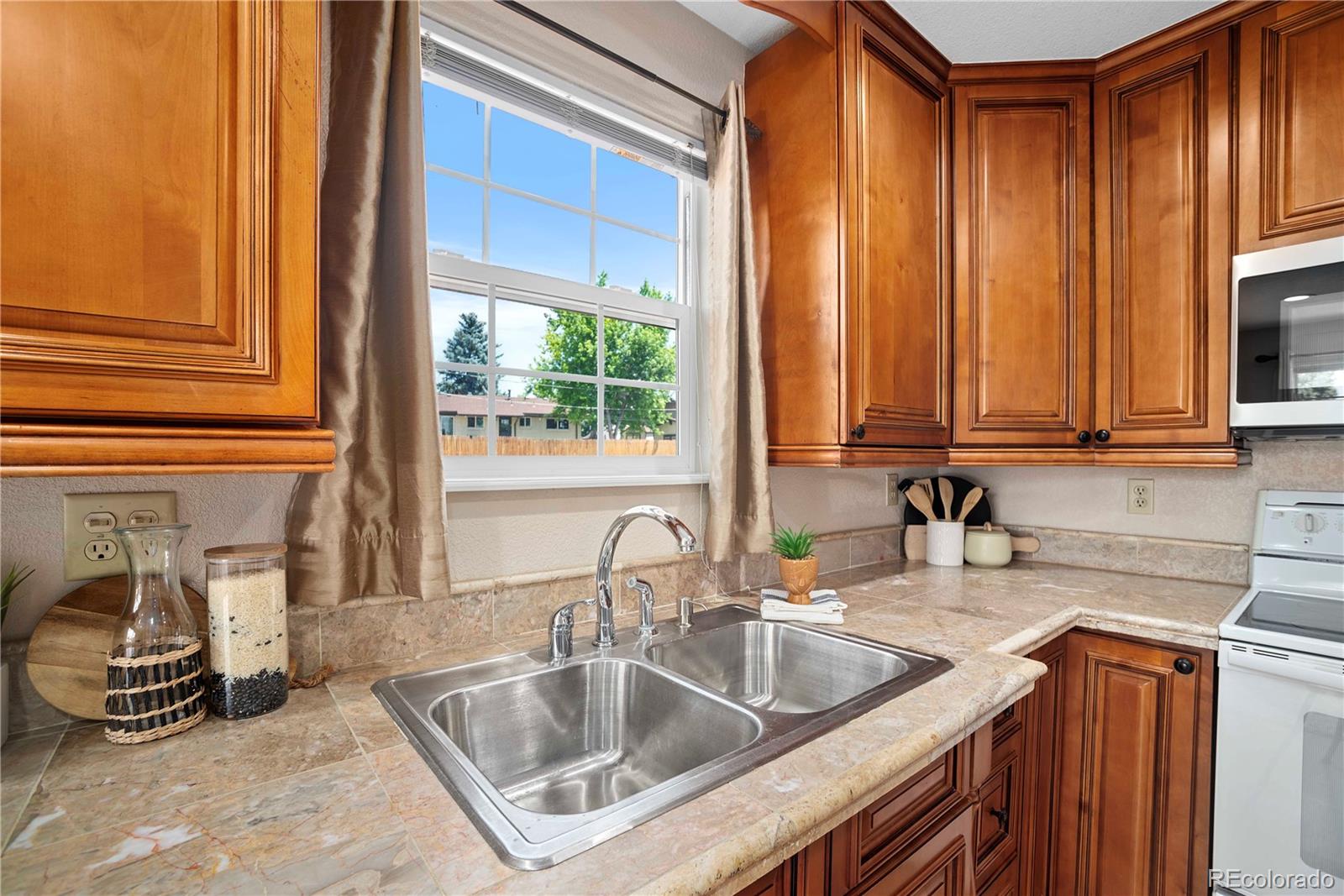 MLS Image #13 for 6052 s dudley way,littleton, Colorado