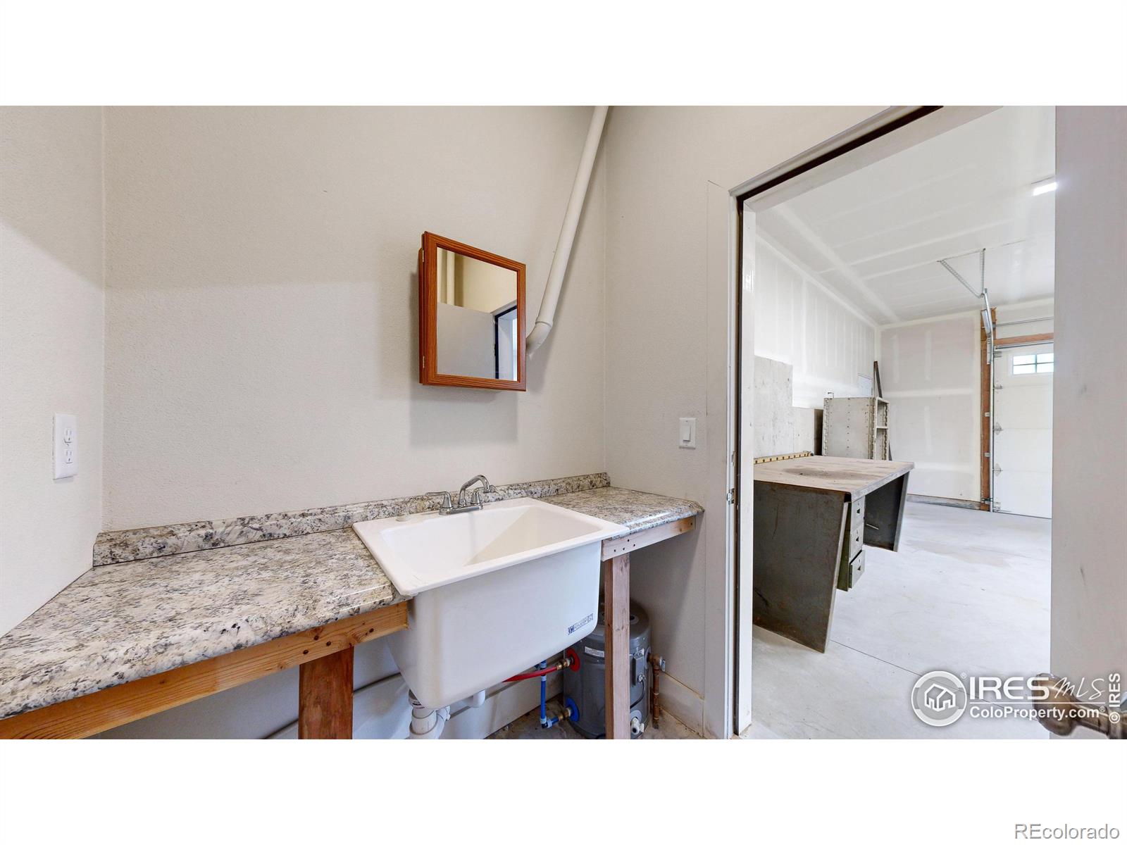 MLS Image #25 for 922  easton road,lyons, Colorado