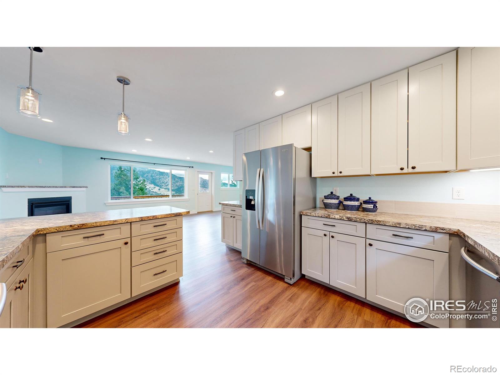 MLS Image #4 for 922  easton road,lyons, Colorado