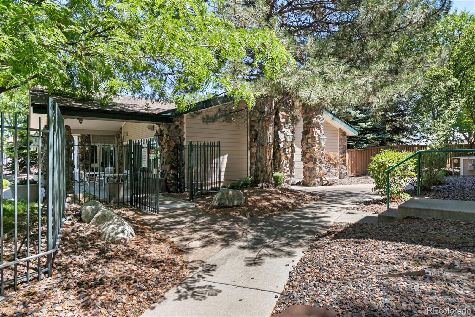 MLS Image #14 for 8495  pebble creek way,highlands ranch, Colorado