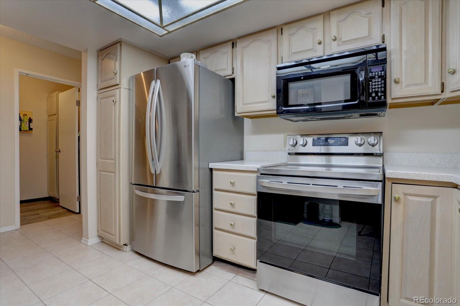 MLS Image #4 for 13631 e marina drive,aurora, Colorado