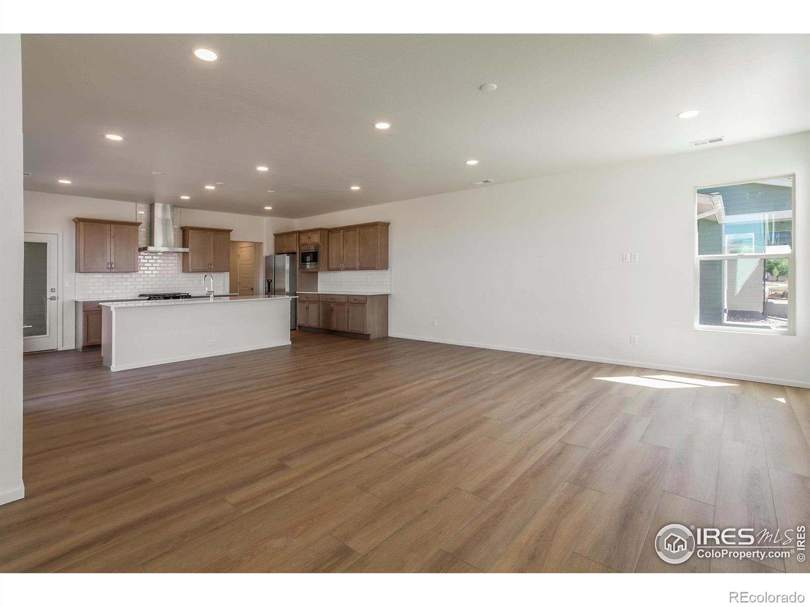 MLS Image #6 for 6104  dutch drive,timnath, Colorado